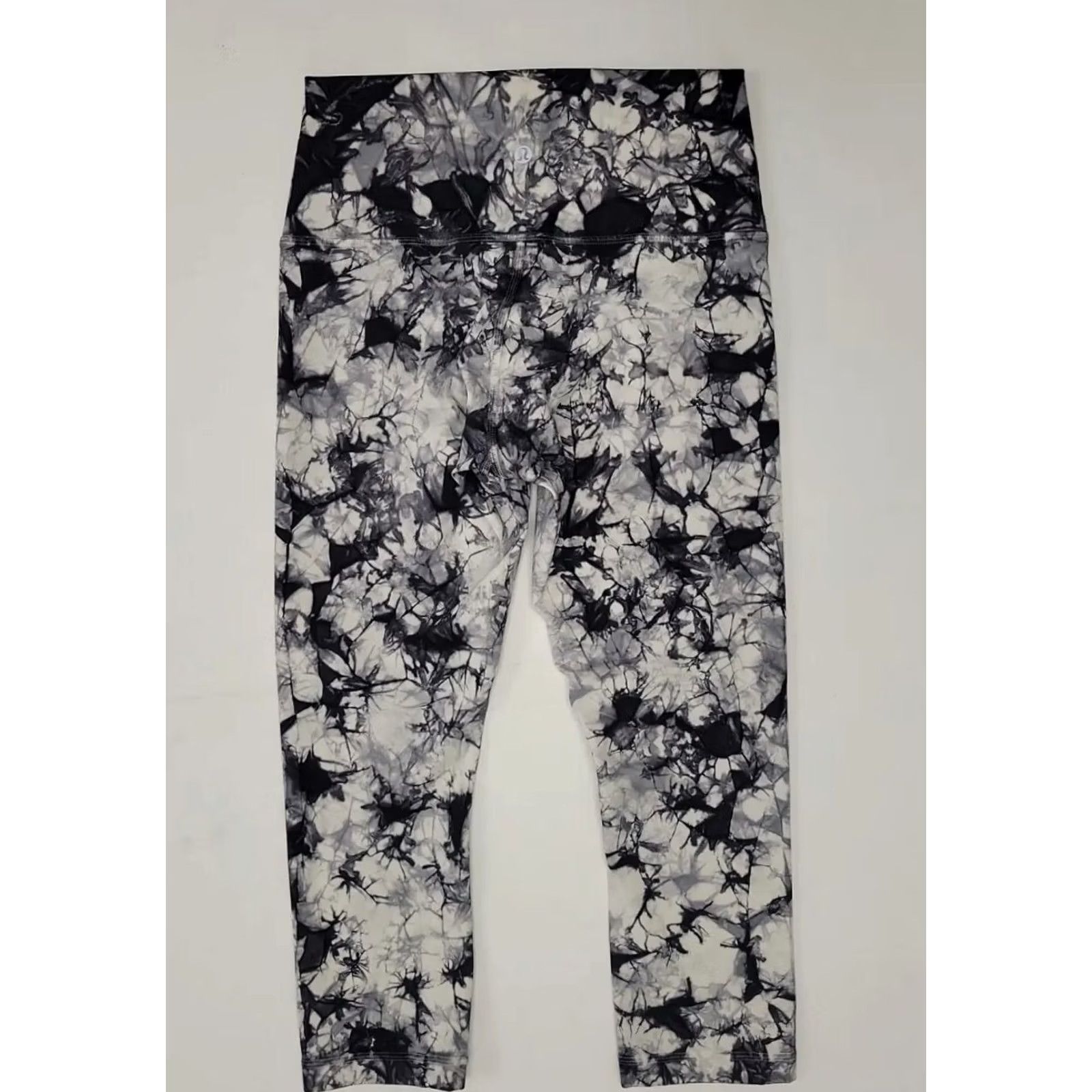 Lululemon Lululemon Wunder Under Hi-Rise Crop Leggings 6 Shibori Antique White Cement Grey Women's Size ONE SIZE - 2 Thumbnail