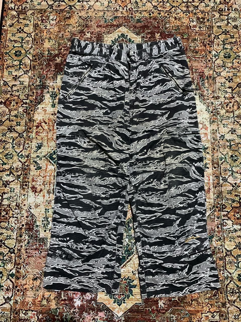 Wtaps WTAPS TIGER CAMO CARGO POCKET PANTS Size US 33 - 2 Thumbnail