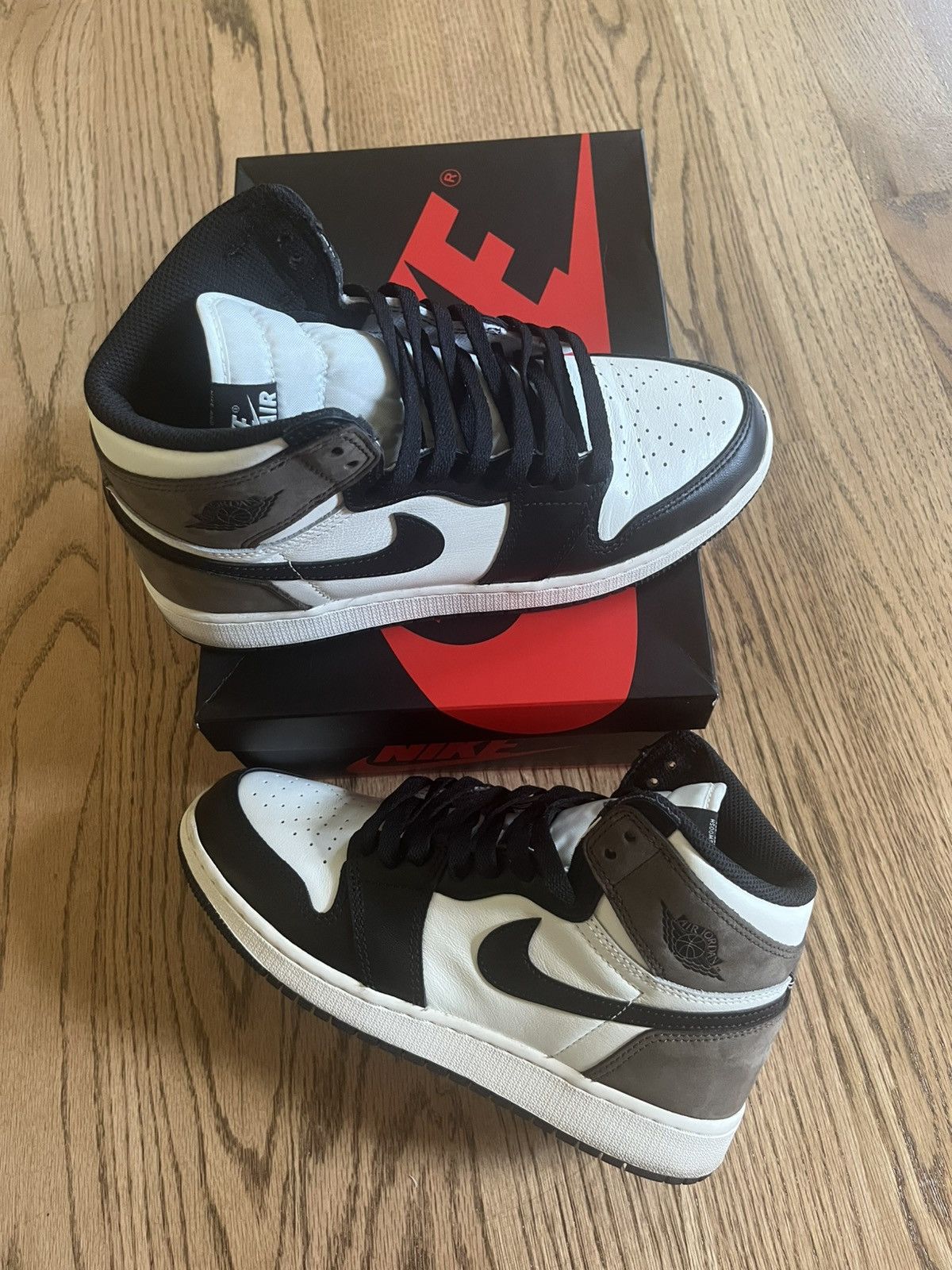 Nike Jordan 1 Mocha Retro High OG (6.5Y - GS) Size US 6.5 / EU 39-40 - 14 Thumbnail