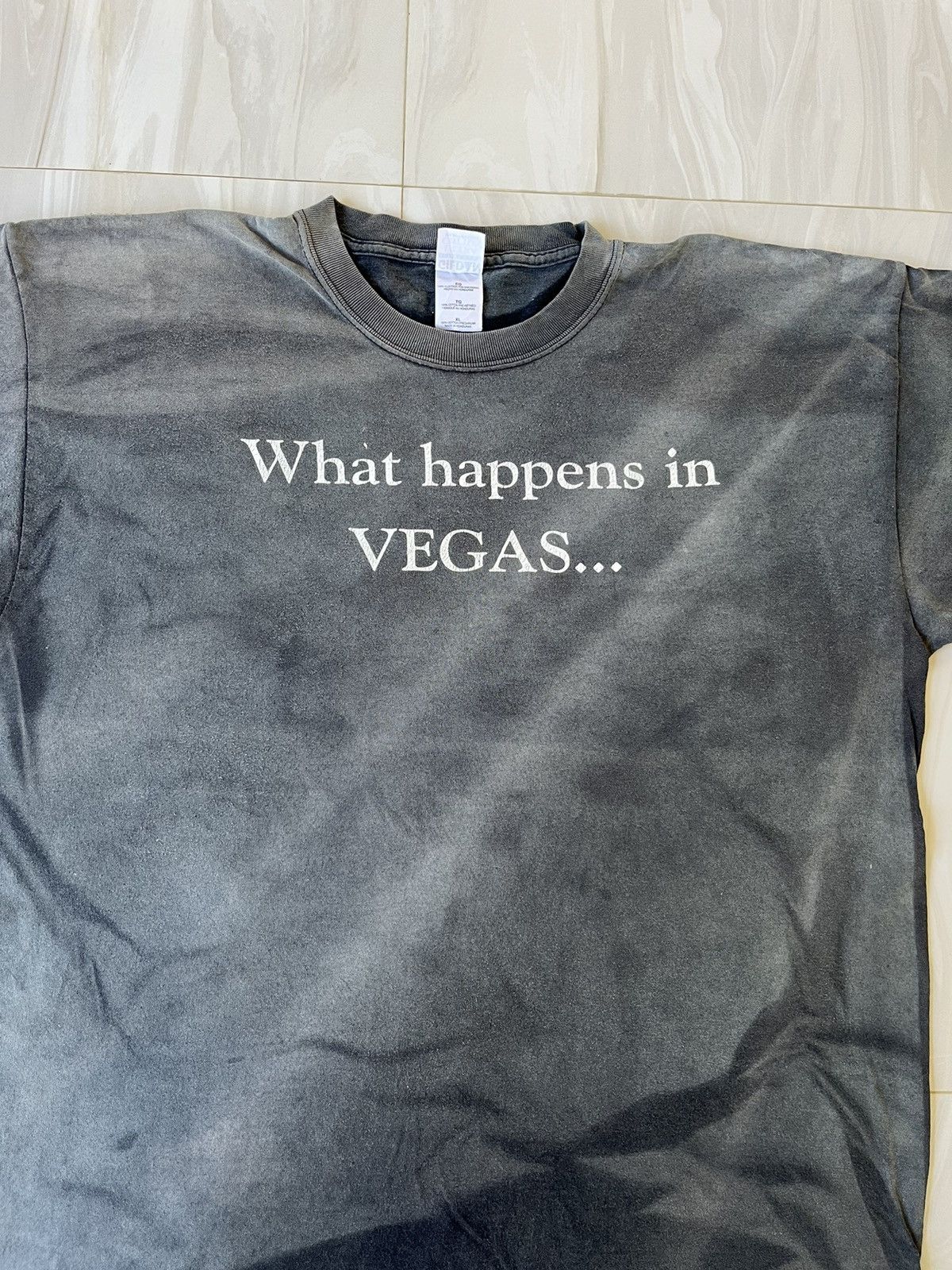 Vintage Faded Font tee Size US XL / EU 56 / 4 - 4 Thumbnail