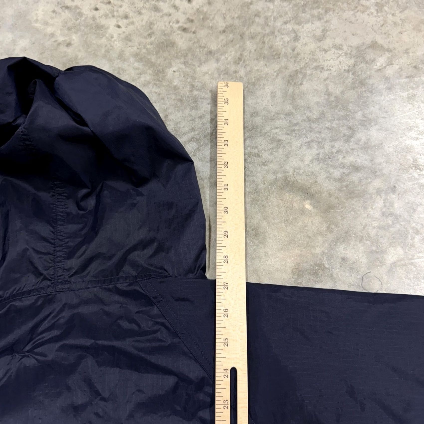 Helly Hansen Helly Hansen Jacket Mens Medium Navy Blue Hooded Windbreaker Nylon Shell Outdoor Size US M / EU 48-50 / 2 - 6 Thumbnail