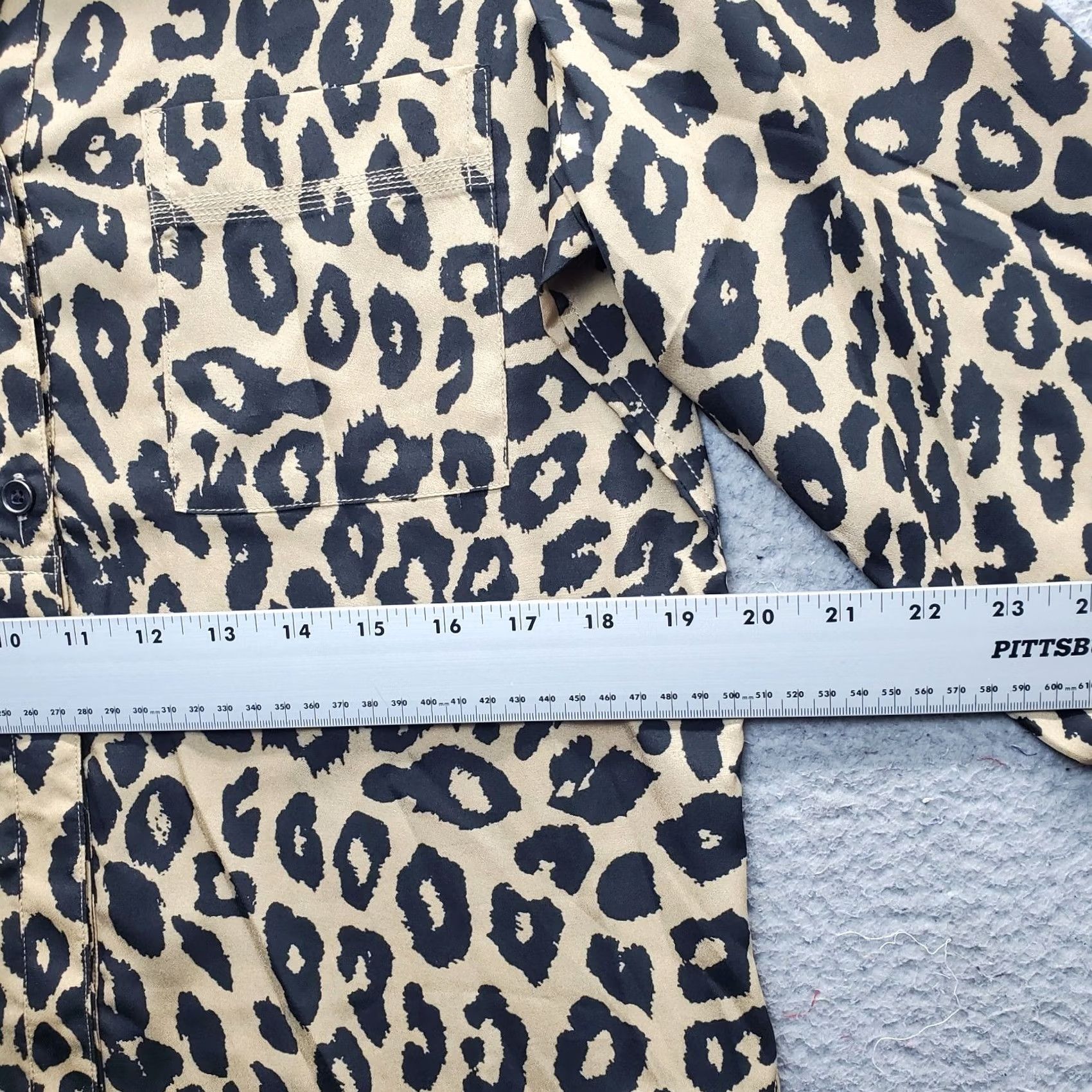 Isaac Mizrahi Isaac Mizrahi Womens Shirt M Multicolor Leopard Print Curved Hem Button Front Size M / US 6-8 / IT 42-44 - 4 Thumbnail