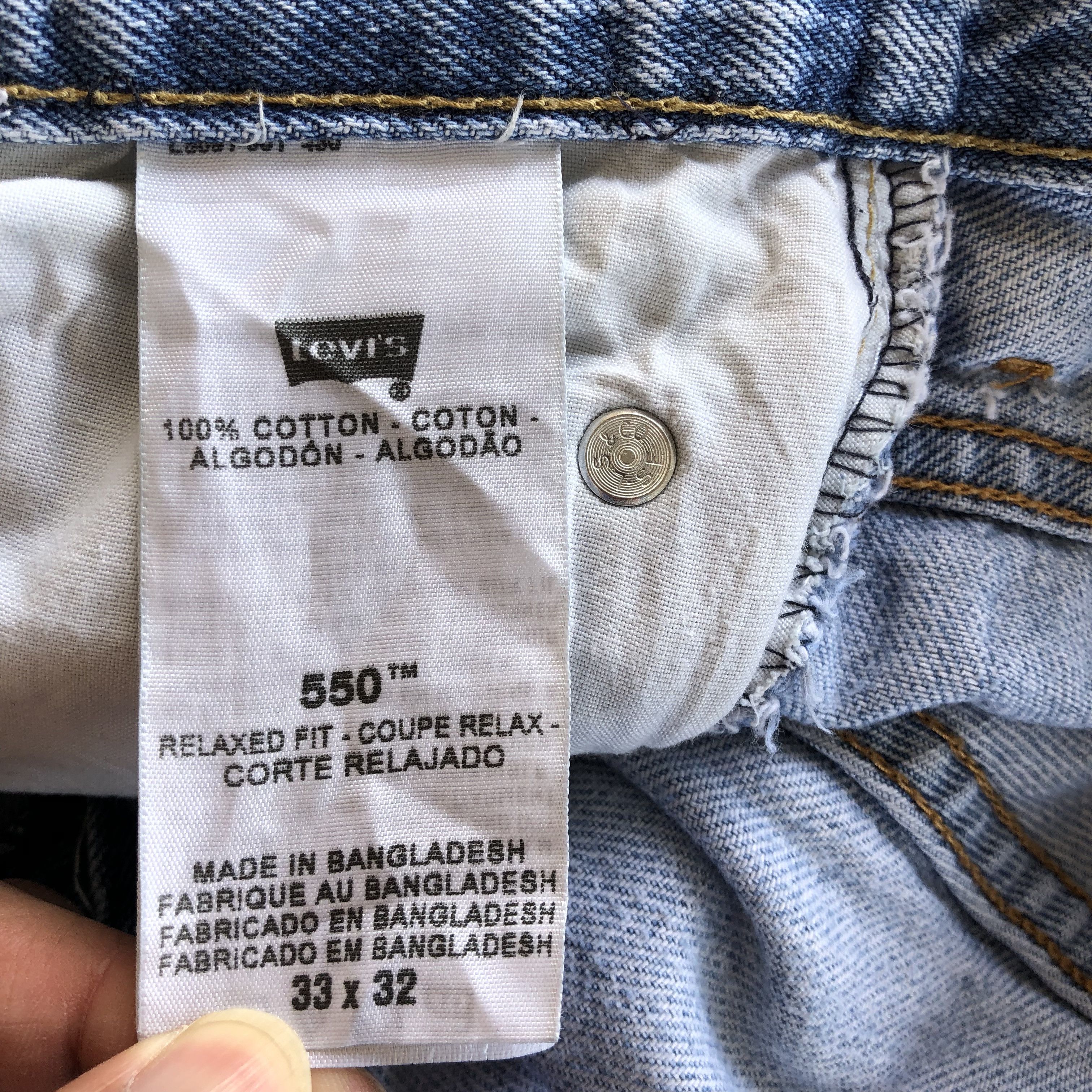 Levi's Vintage Levis 550 Faded Blue Denim Levi's Light Wash Jeans Size US 32 / EU 48 - 9 Thumbnail