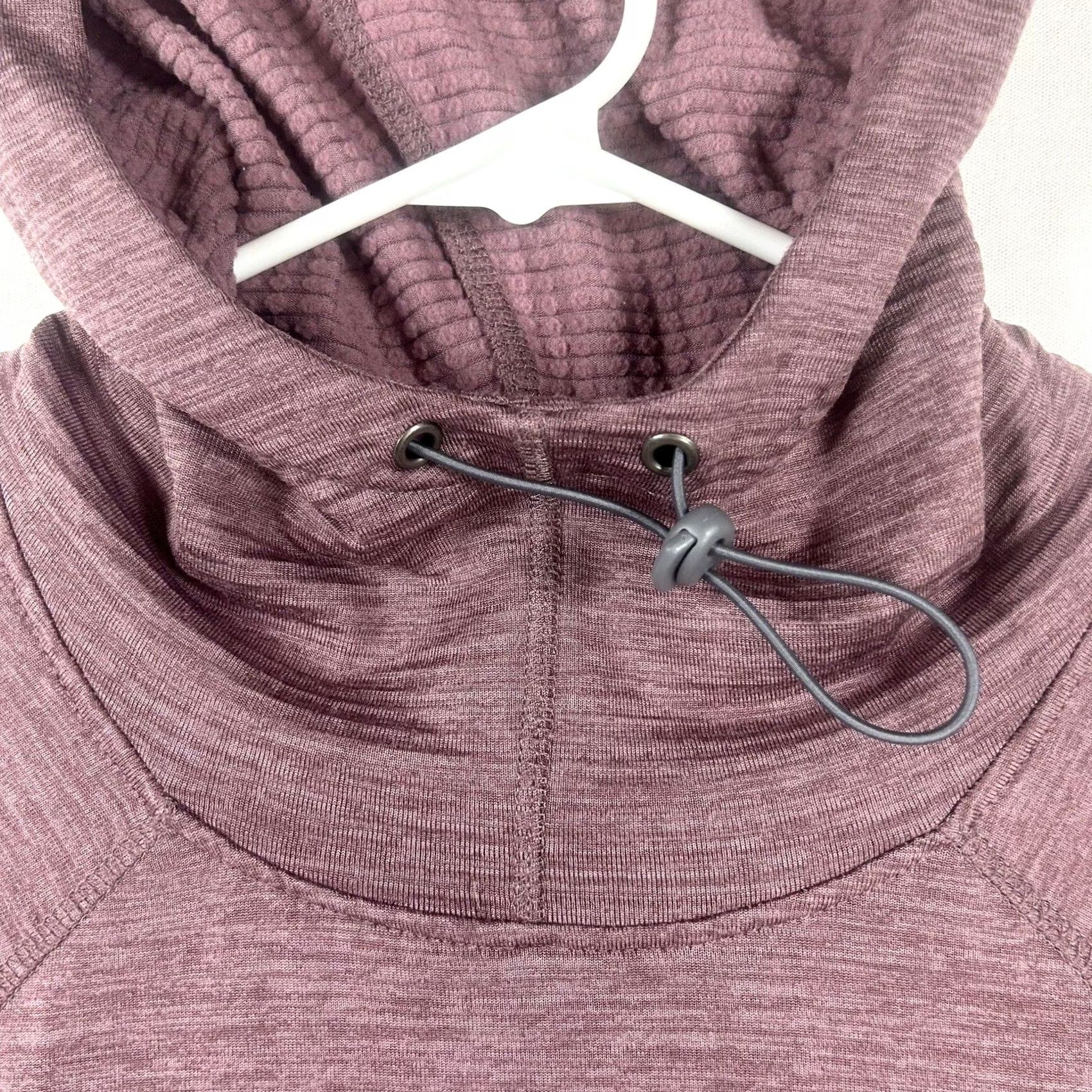 Reebok Reebok Athletic Pullover Hooded Cowl Neck Long Sleeve Women L Red Running Gym T-Shirt Size L / US 10 / IT 46 - 7 Thumbnail