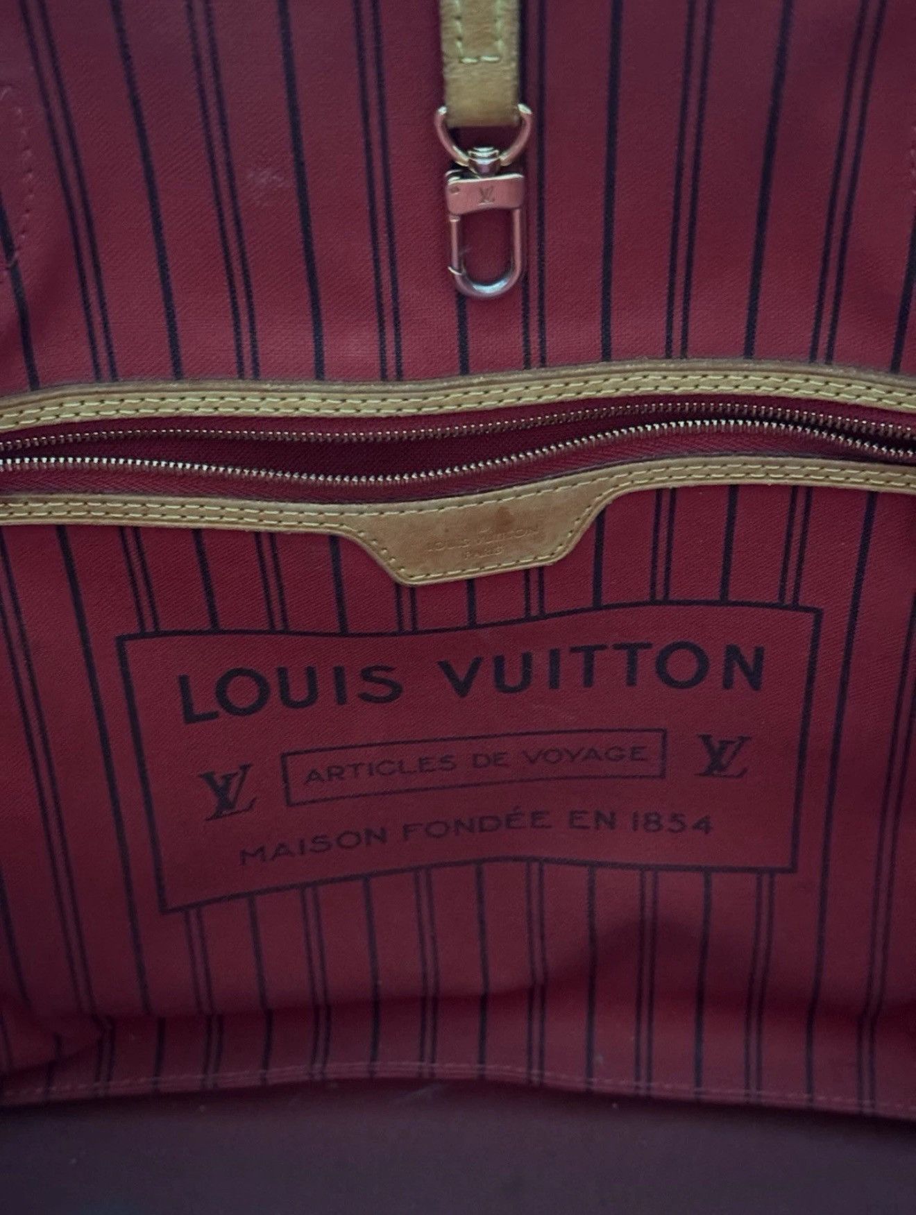 Louis Vuitton Louis Vuitton Monogram Purse Articles de Voyage Red Interior Size ONE SIZE - 12 Thumbnail