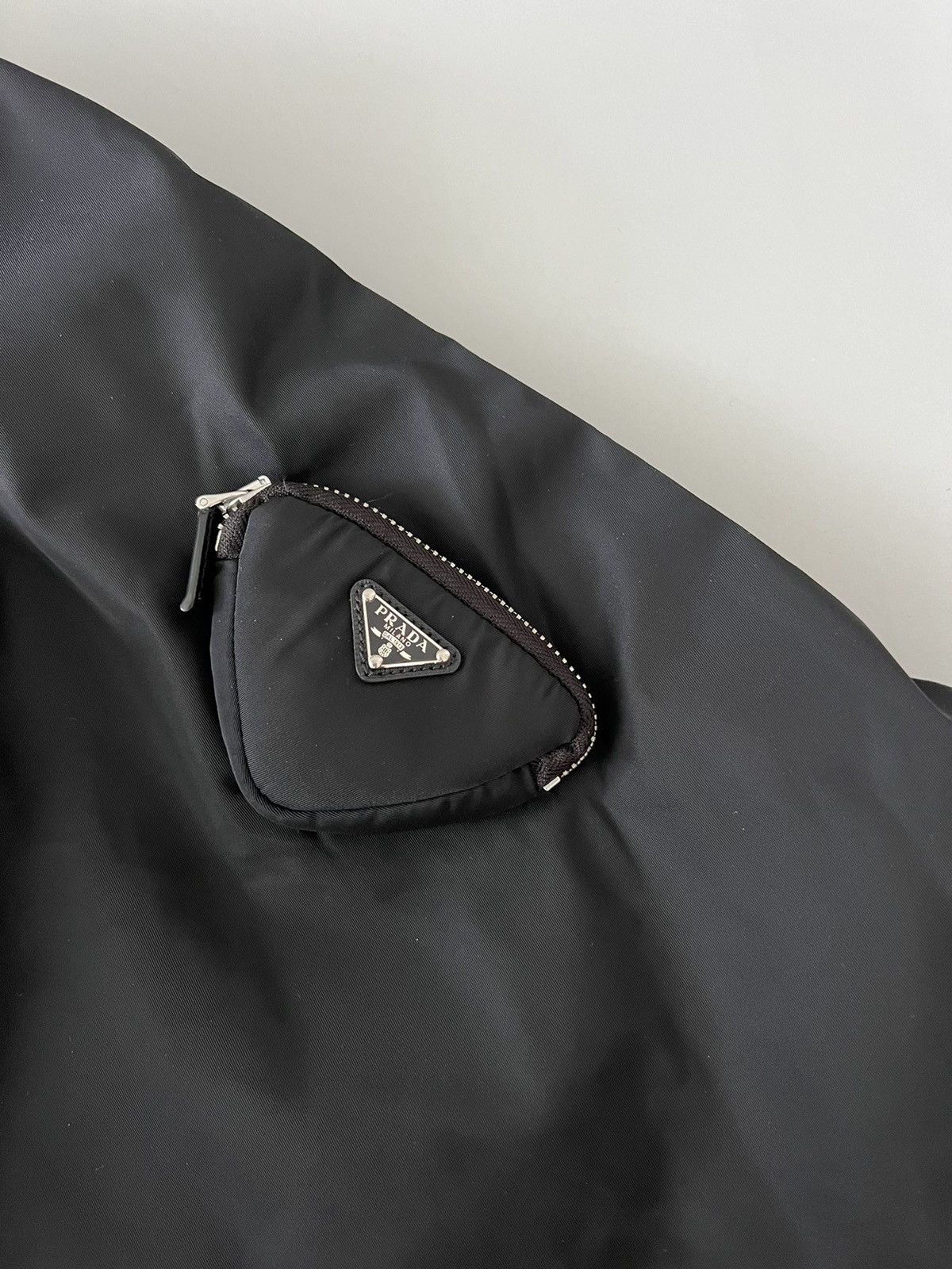 Prada Prada Logo Plaque Pouch Off-Shoulder Bomber Jacket Size S / US 4 / IT 40 - 9 Thumbnail