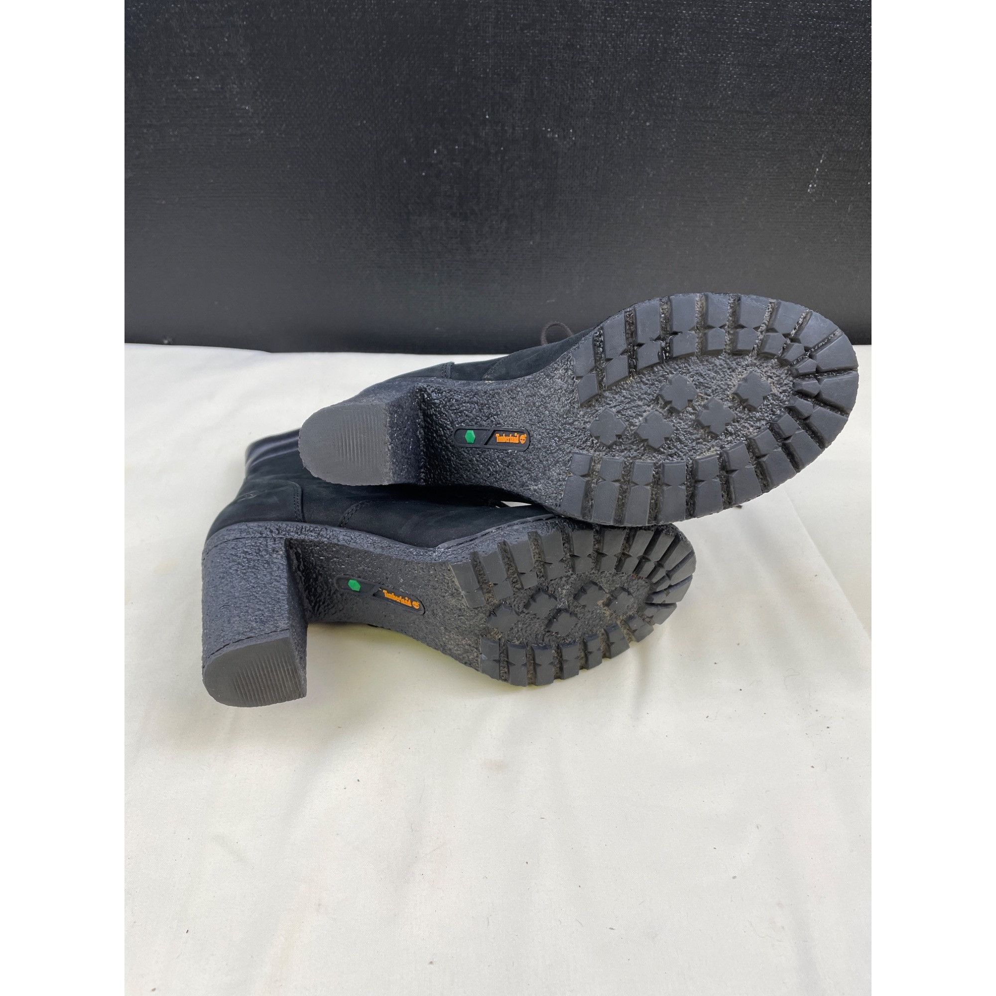 Timberland Timberland Women's Black Suede shoes/boots heel 3.5" Size 7. Size US 7.5 / IT 37.5 - 5 Thumbnail