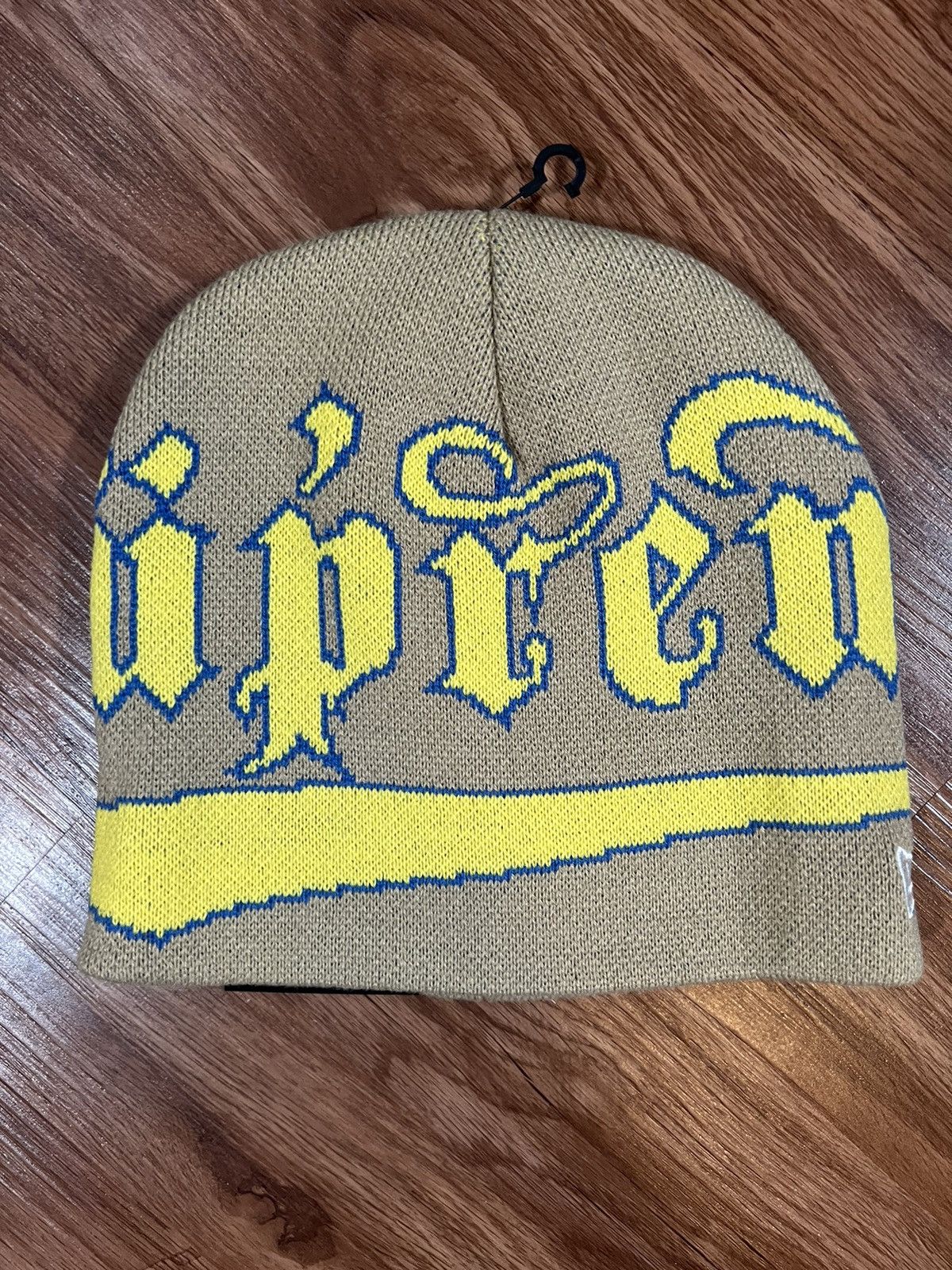 Hypebeast × Supreme Supreme New Era Accent Beanie Size ONE SIZE - 1 Thumbnail