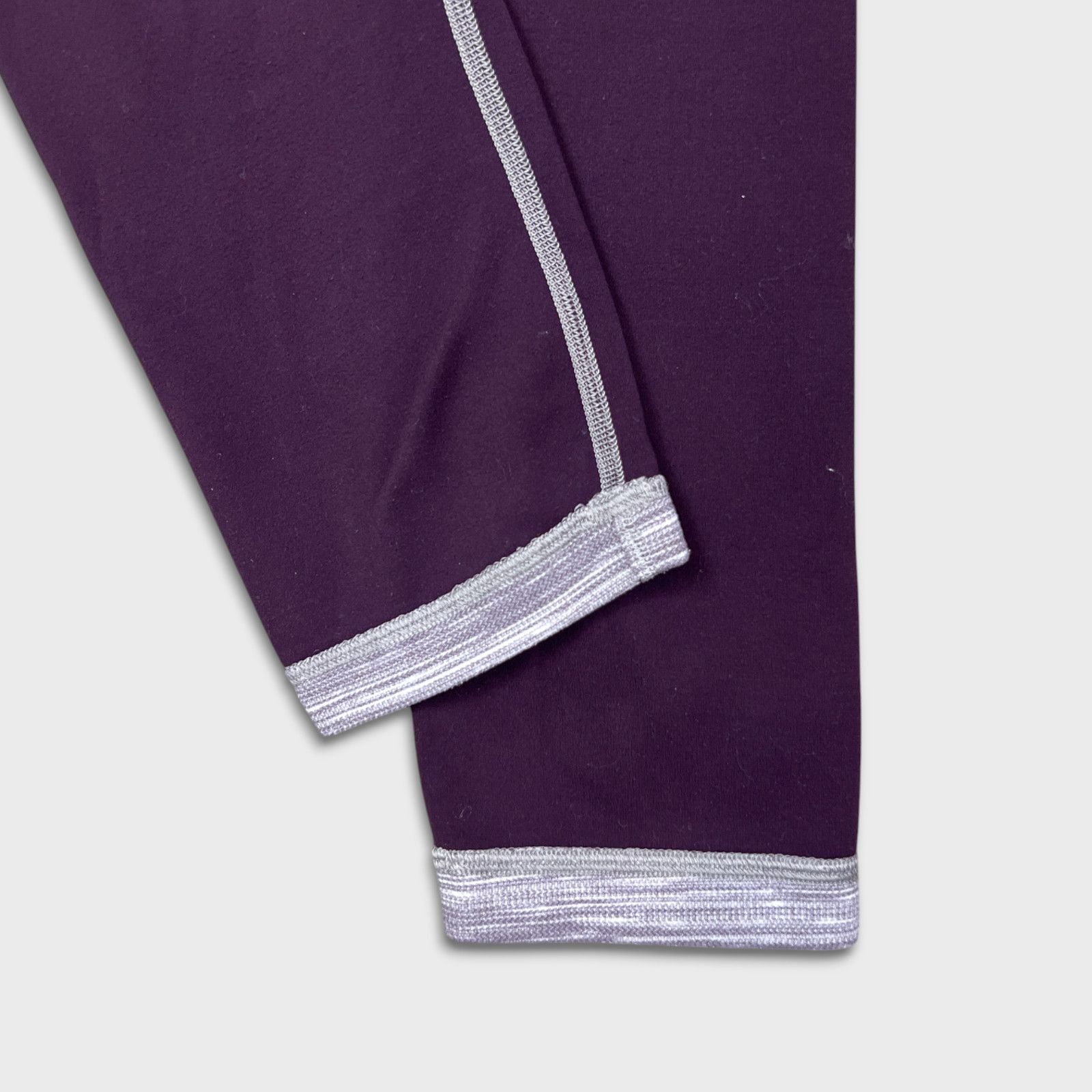 Lululemon Lululemon Align Crop 21" High Rise Yoga Leggings Athletic Size 27" / US 4 / IT 40 - 7 Thumbnail