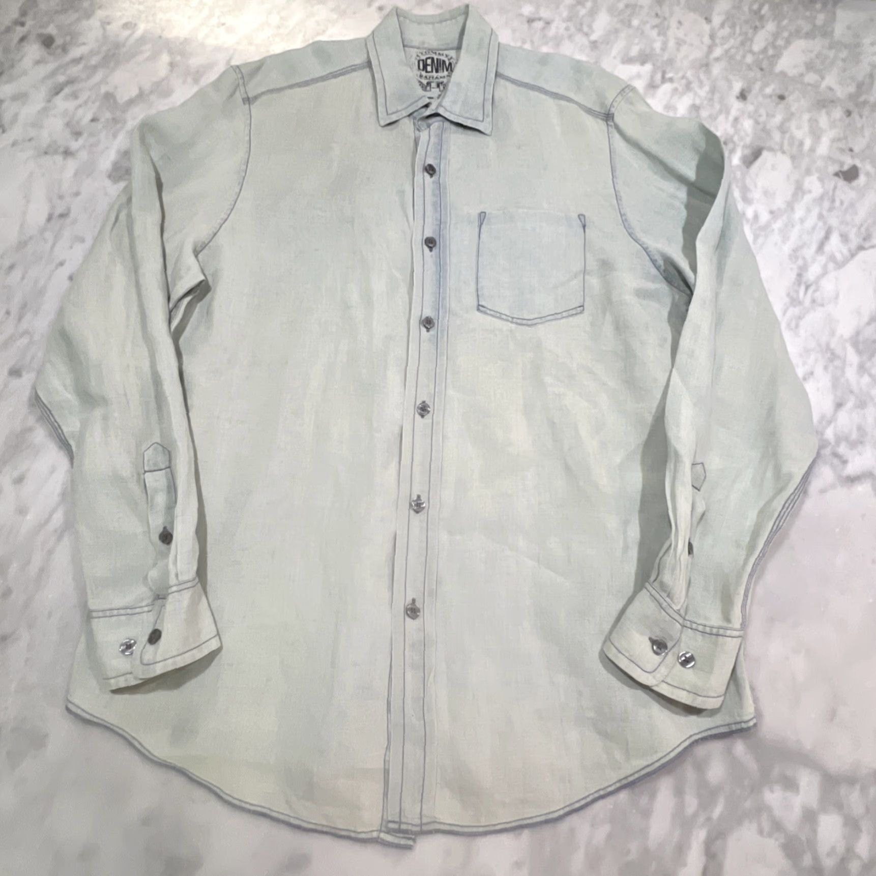 Tommy Bahama VINTAGE Tommy Bahama Linen Shirt Men Large Denim Look Button-Down Long Sleeve Blue 90s? (adjust if 90s not applicable) Mens L shirt Size US L / EU 52-54 / 3 - 3 Thumbnail