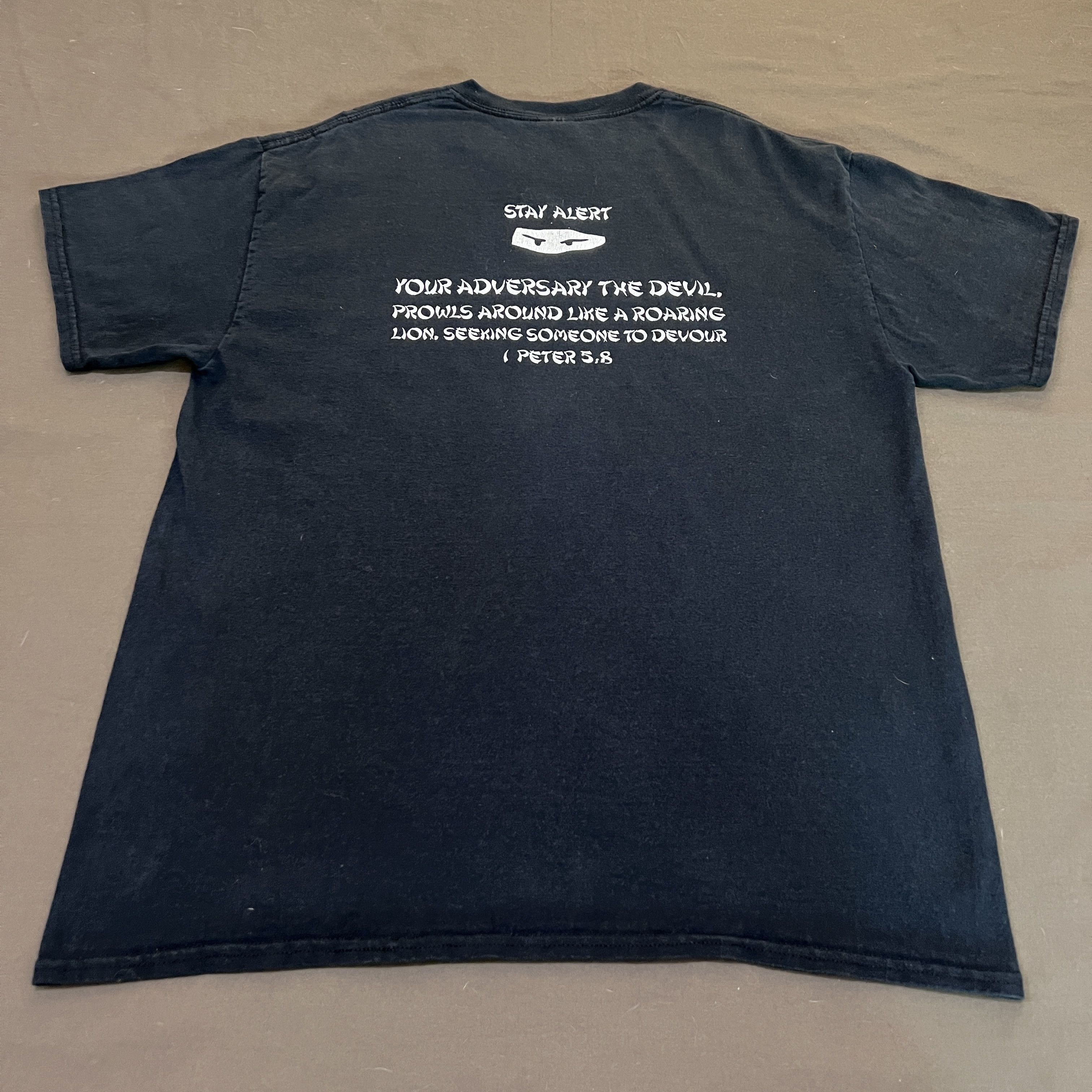 Japanese Brand × Vintage Vintage Y2K Ninja Jesus God Holy Bible Tee Faded Size US L / EU 52-54 / 3 - 5 Thumbnail