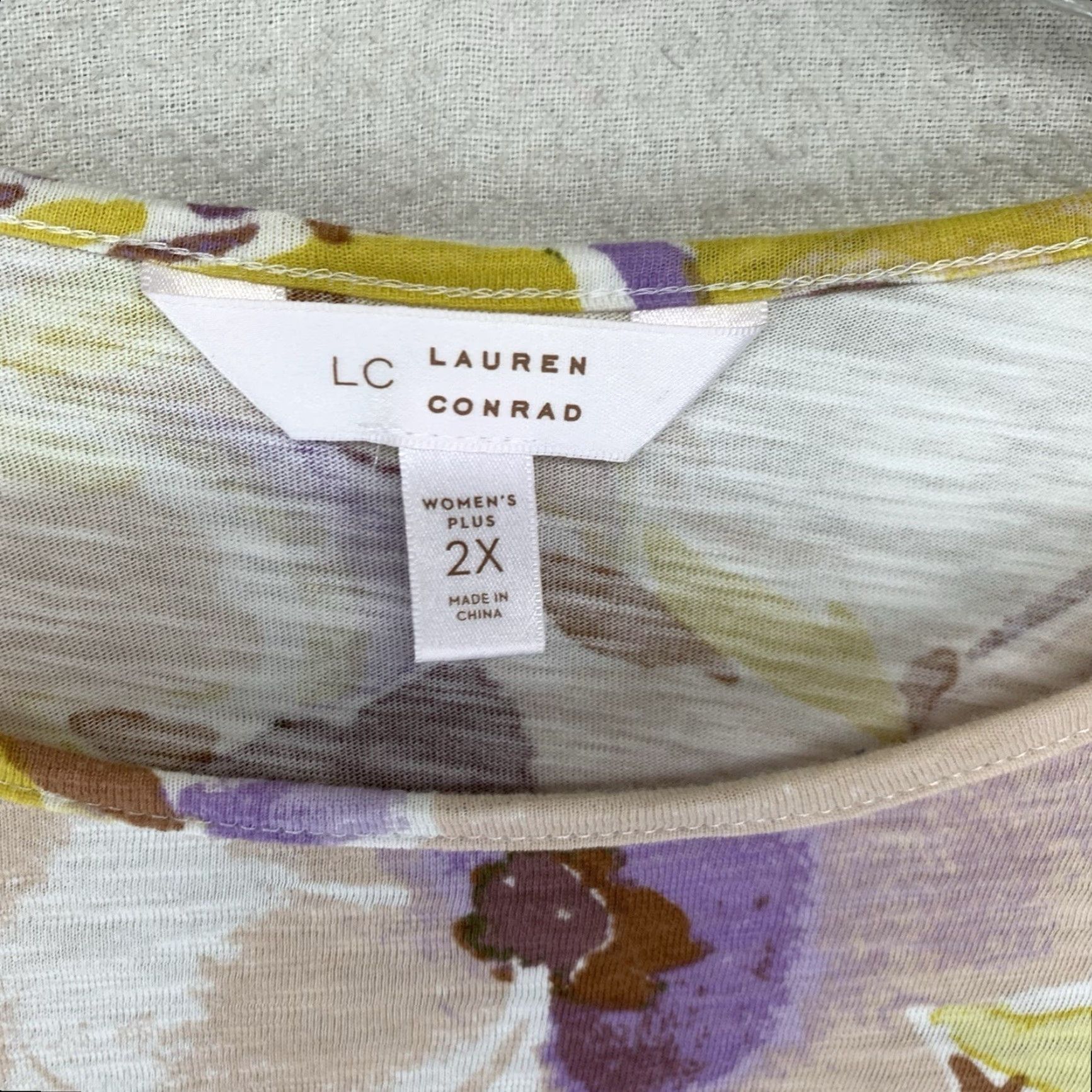 Vintage VINTAGE Women's 2X Cotton T-Shirt Casual 60s 70s Floral Lace Eyelet Cap Sleeves Purple Retro LC Lauren Conrad Size XXL / US 16-18 / IT 52-54 - 3 Thumbnail