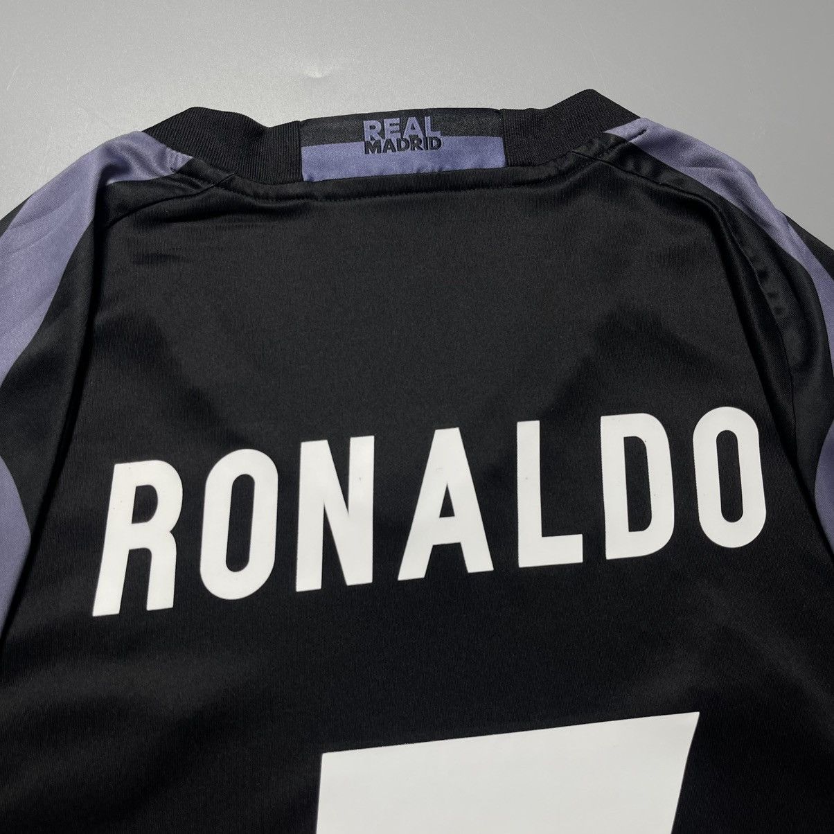 Vintage REAL MADRID ADIDAS 2016/2017 SOCCER THIRD JERSEY #7 RONALDO Size US XL / EU 56 / 4 - 12 Thumbnail
