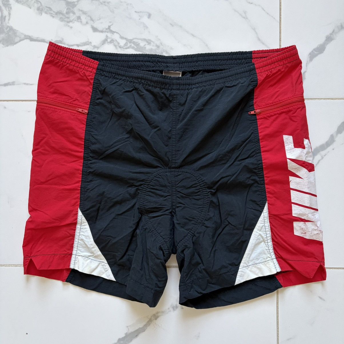 Nike Vintage 1990s 90s Nike Grey Tag Shorts Size M Black Red Bred Size US 36 / EU 52 - 1 Thumbnail