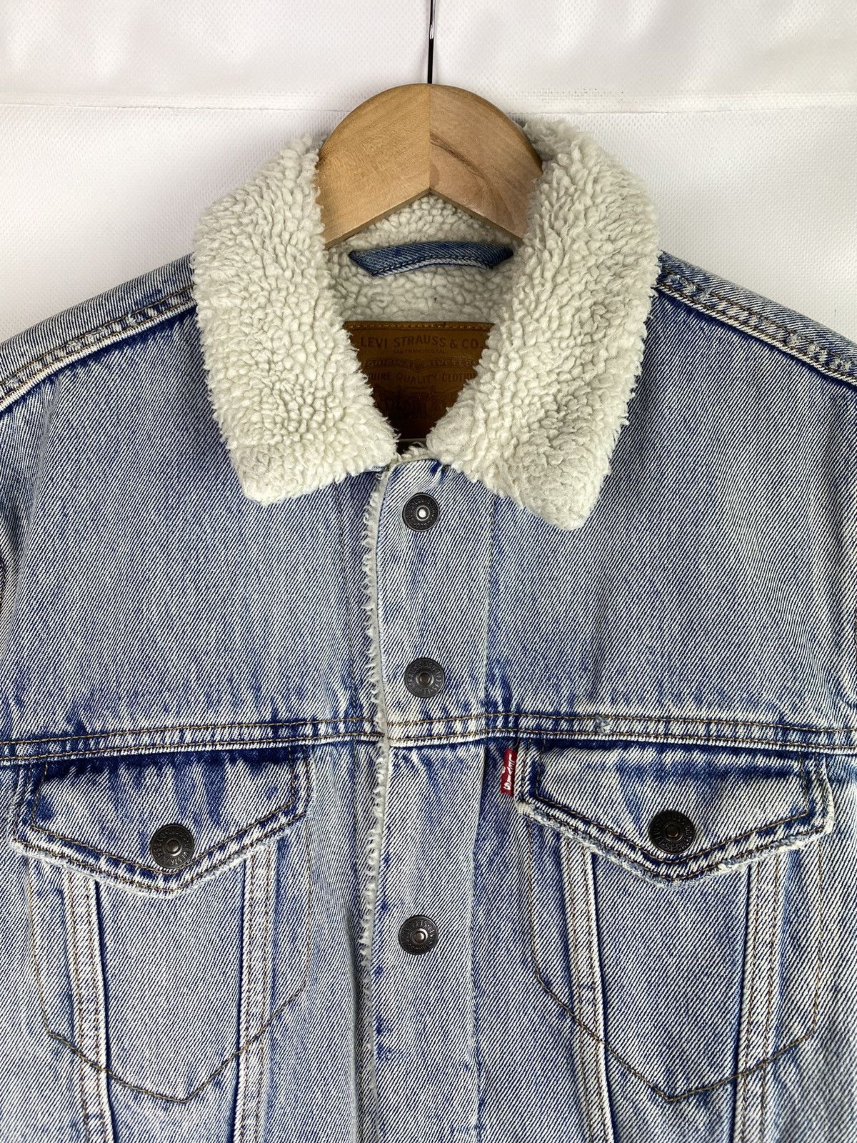 Levi's Levis Premium men’s Sherpa lined trucker jacket size S Size US S / EU 44-46 / 1 - 8 Thumbnail