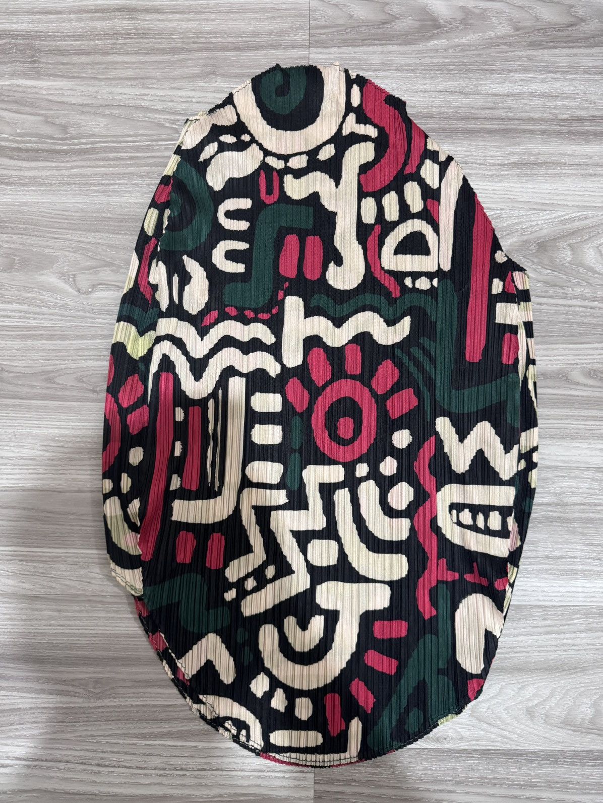 Pleats Please Issey Miyake Issey Miyake Abstract Pleated Oval Size ONE SIZE - 2 Thumbnail