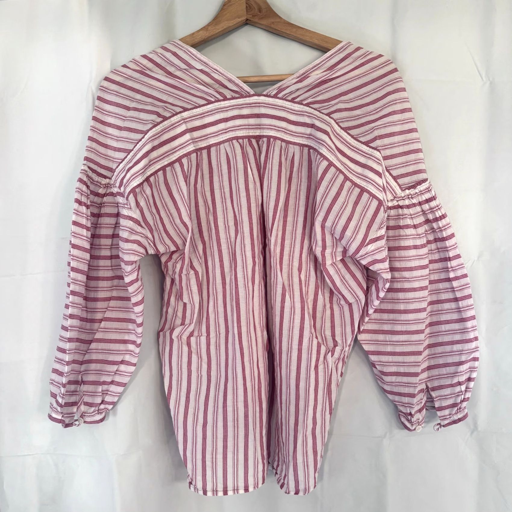 Vince Vince Variegated Stripe Pullover Top XS White/Red V-Neck Long Sleeve Relaxed Women Size XS / US 0-2 / IT 36-38 - 3 Thumbnail