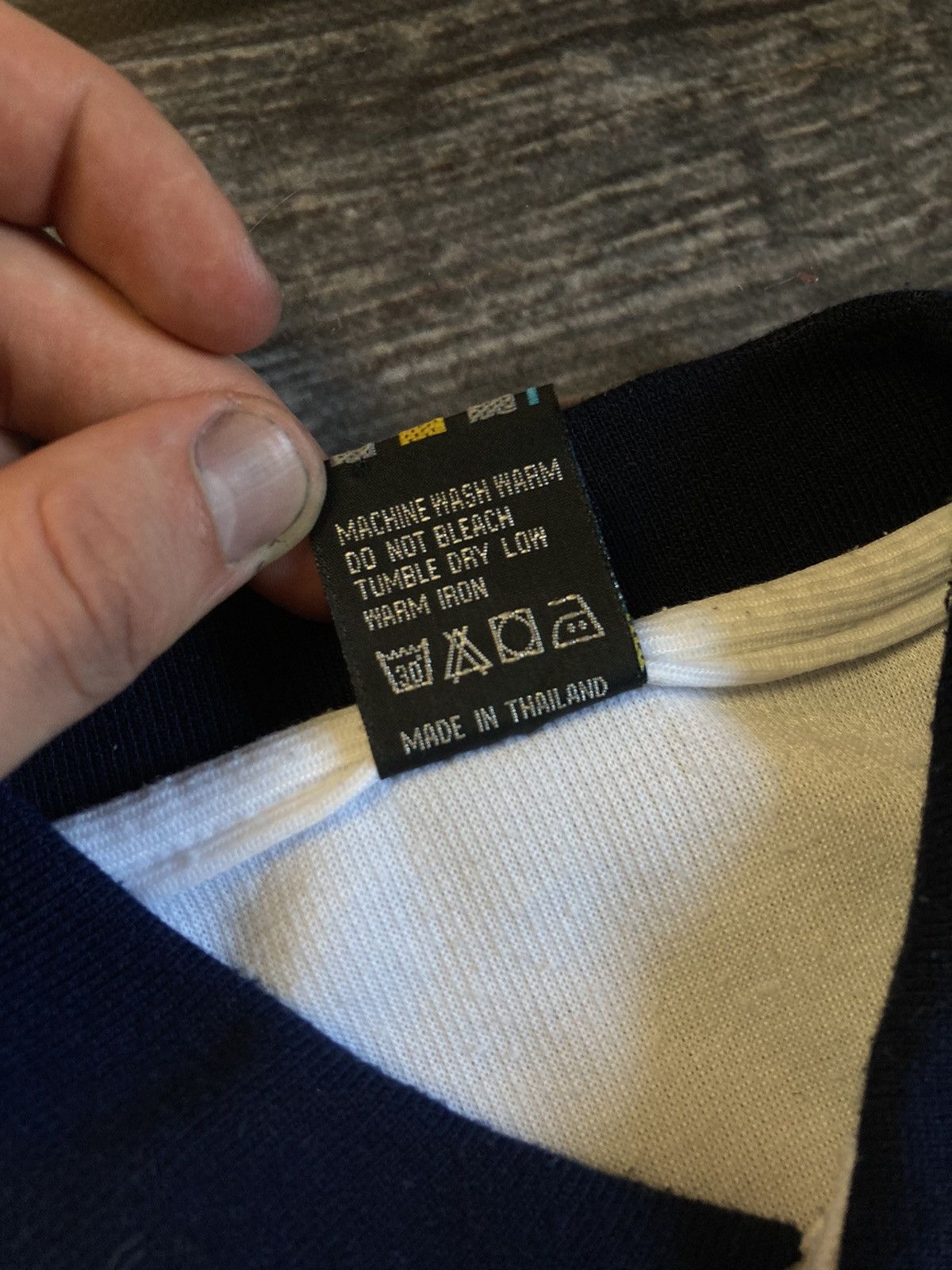 BMW ⚡️ BMW center logo 90’s tee Size US XL / EU 56 / 4 - 4 Thumbnail
