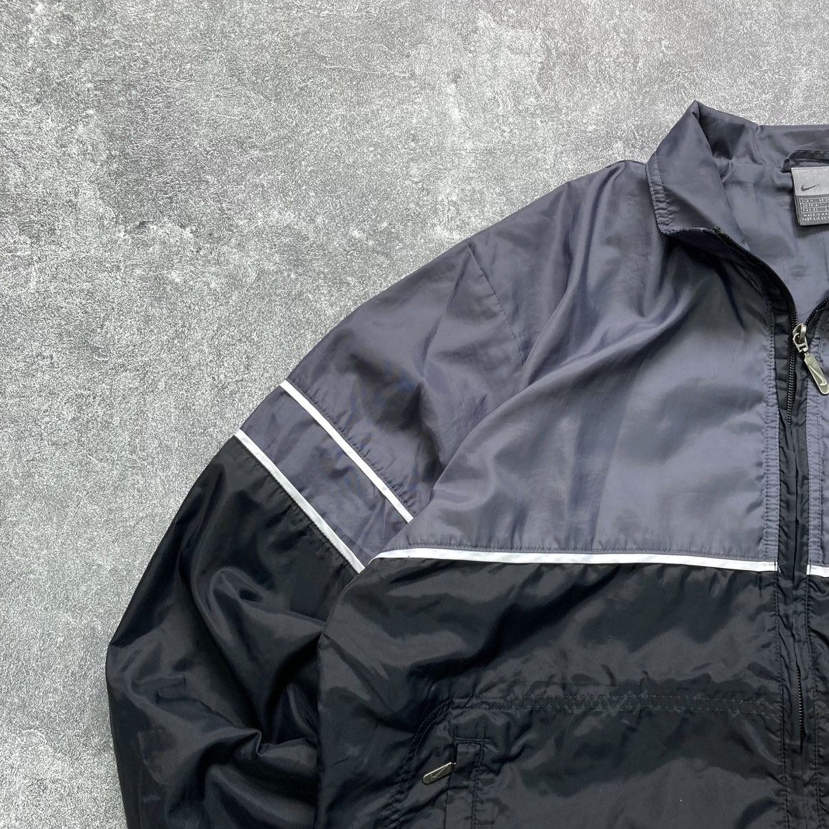 Nike Vintage Nike Striped Zip Track Jacket Size US M / EU 48-50 / 2 - 3 Thumbnail