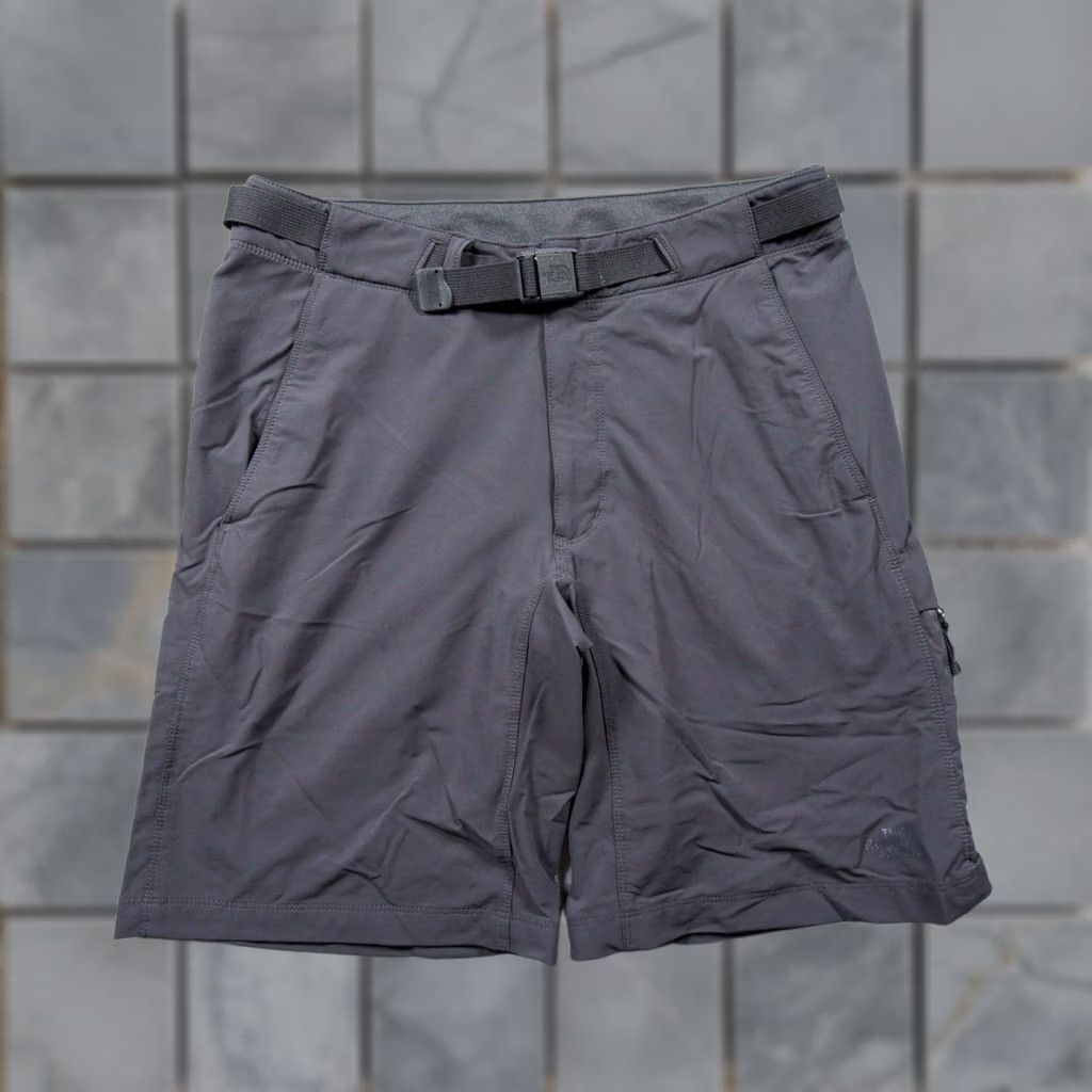 The North Face The North Face Shorts Mens 32 Gray Belted Stretch Zip Pockets Outdoors Nylon Short pants Size US 32 / EU 48 - 1 Thumbnail