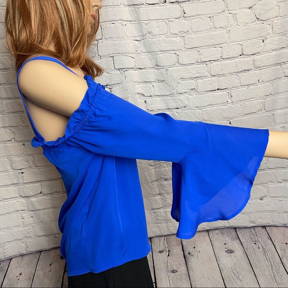 J.Crew J. Crew Blue Silk Ruffle Silk Cold Shoulder Blouse Size XS / US 0-2 / IT 36-38 - 9 Thumbnail