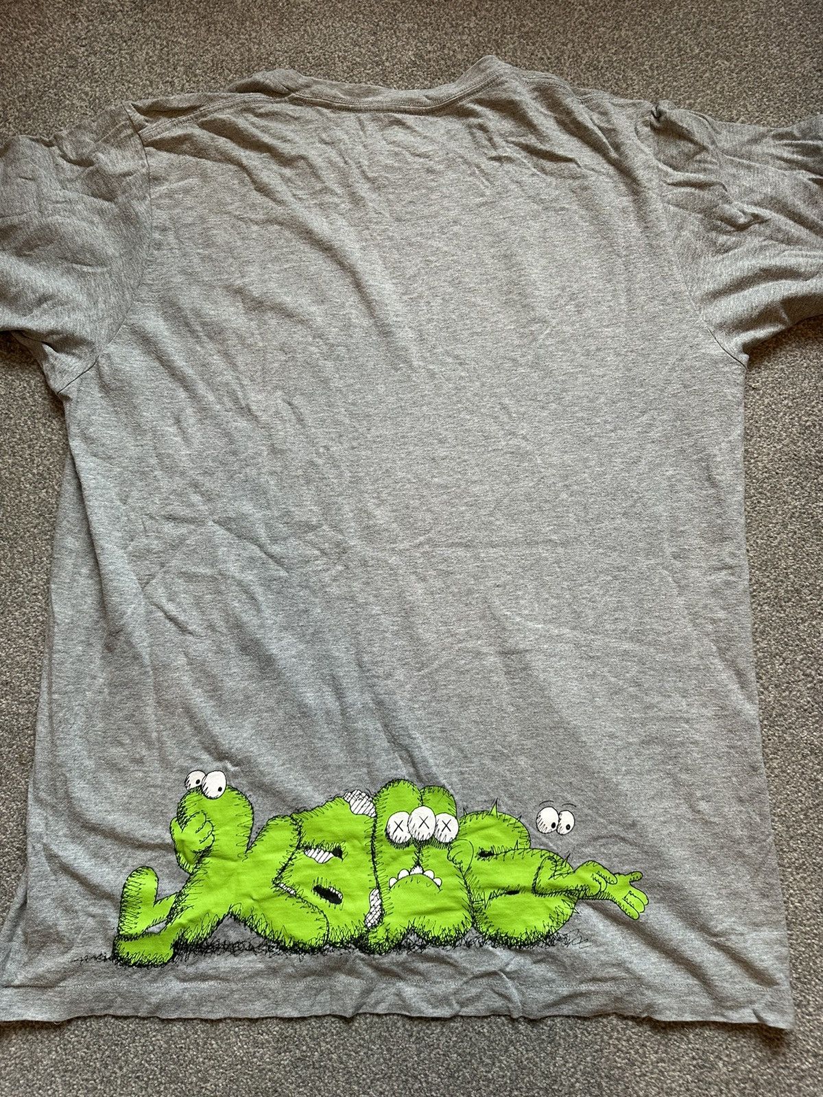 Kaws Kaws 2016 1st drop Tee Size US L / EU 52-54 / 3 - 3 Thumbnail