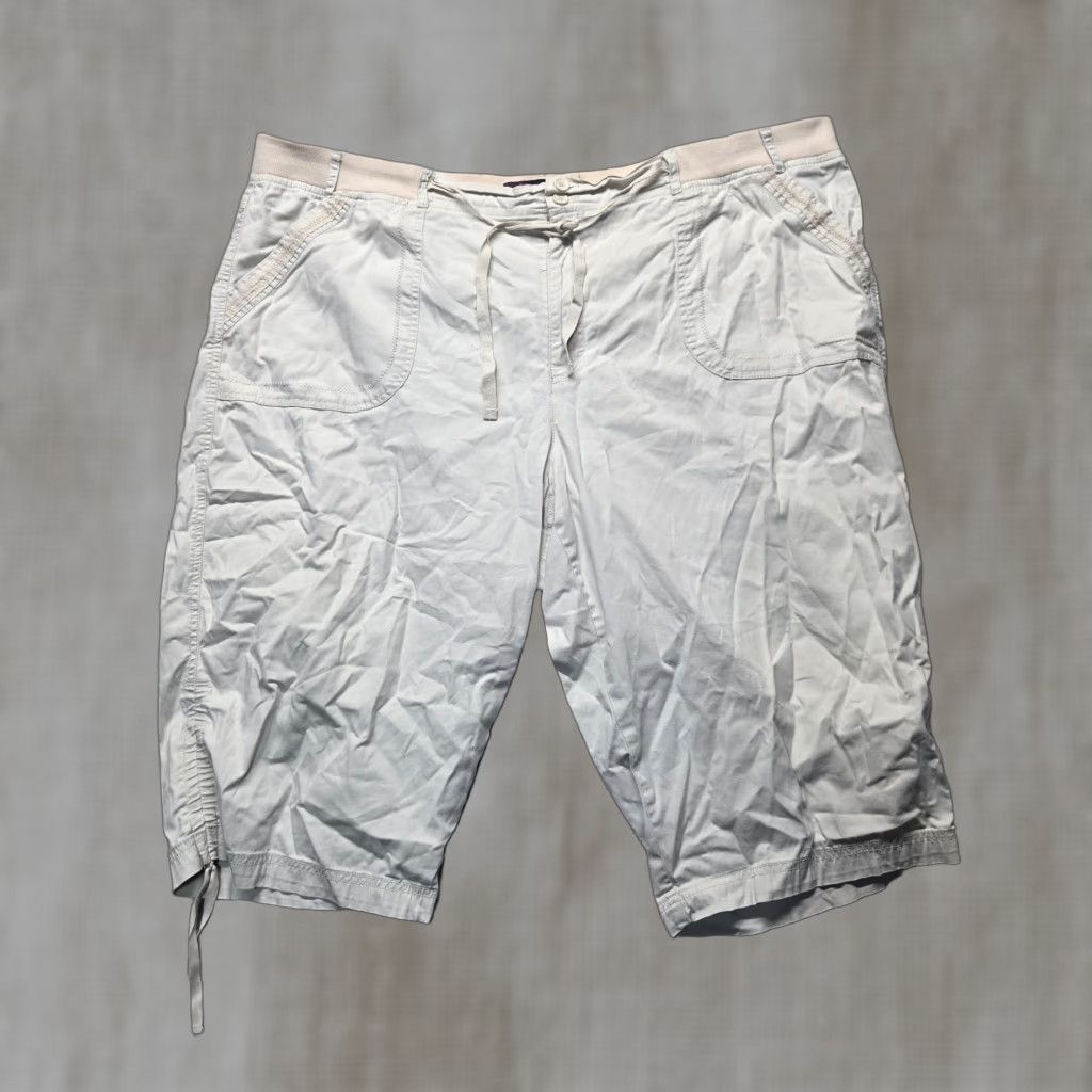 Gloria Vanderbilt Gloria Vanderbilt Bermuda Shorts Adult Women Plus Size 24W Tan Beige Cotton Twill Pants shorts Bermuda 24W Womens Size 42" / US 20 - 1 Thumbnail