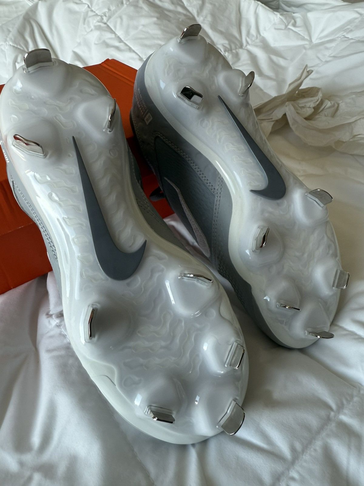 Nike Nike Hyperdiamond 4 Elite cleats, NIB! sz 7.5 softball NEW Size US 7.5 / IT 37.5 - 9 Thumbnail
