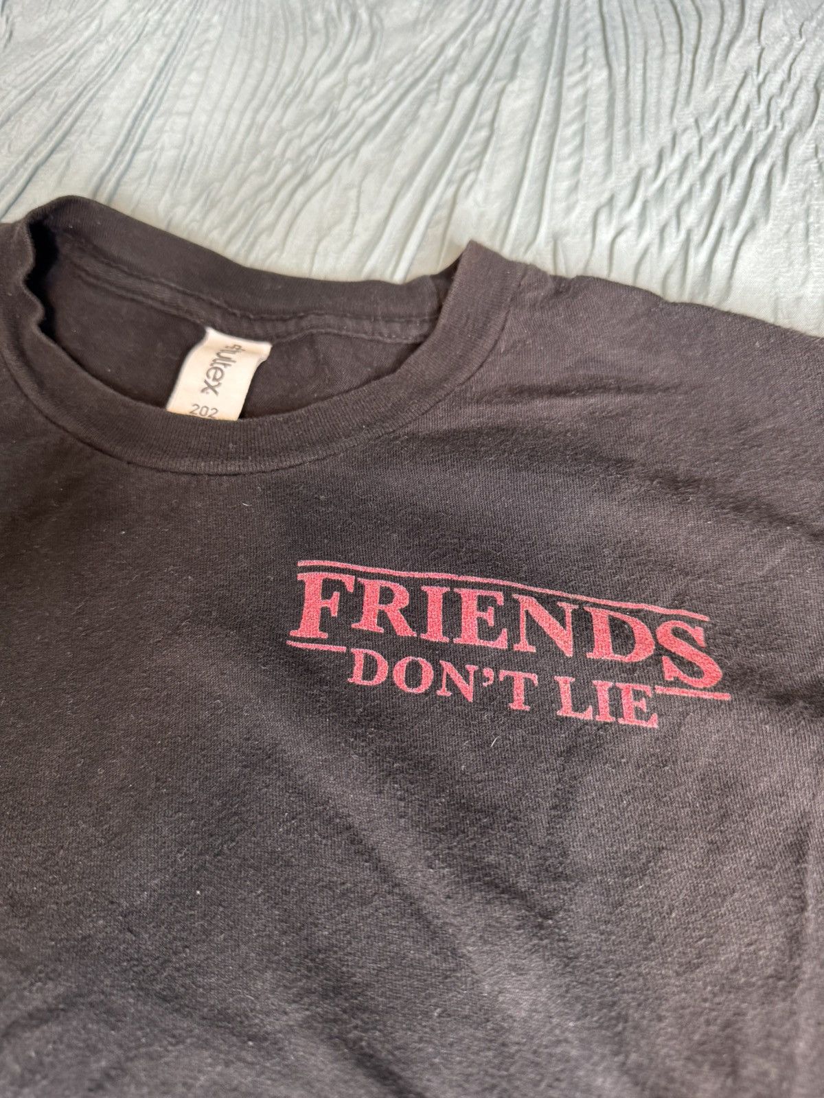 Tultex Stranger Things Friends Don’t Lie T-Shirt “Black/Red” Size US L / EU 52-54 / 3 - 2 Thumbnail