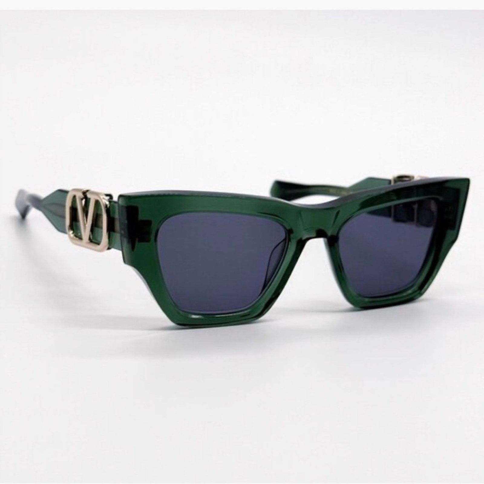 Valentino New! Valentino V SETTE-VLS-166D, Stylish Green Sunglasses Size ONE SIZE - 2 Thumbnail