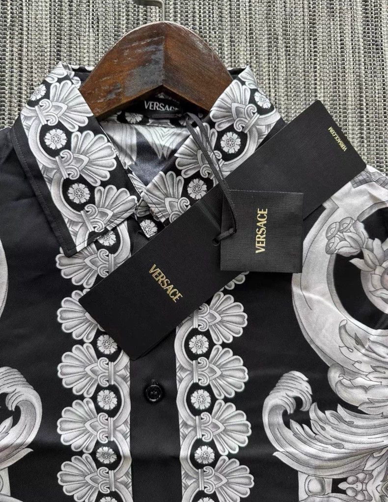 Versace Versace Silk shirt Size US M / EU 48-50 / 2 - 3 Thumbnail