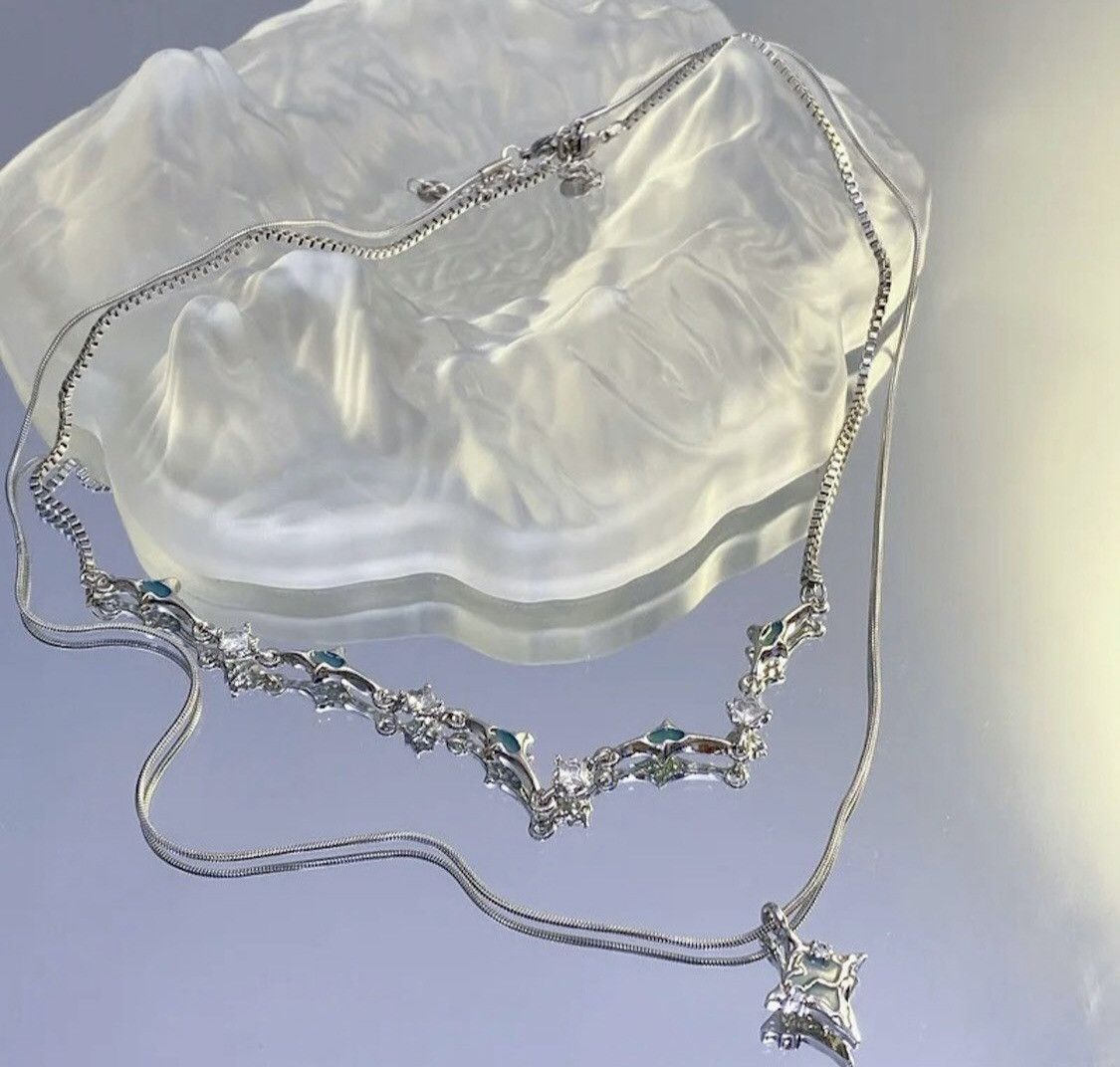 Jewelry Crystal Stone Silver Abstract Star Chain Necklace Size ONE SIZE - 1 Thumbnail
