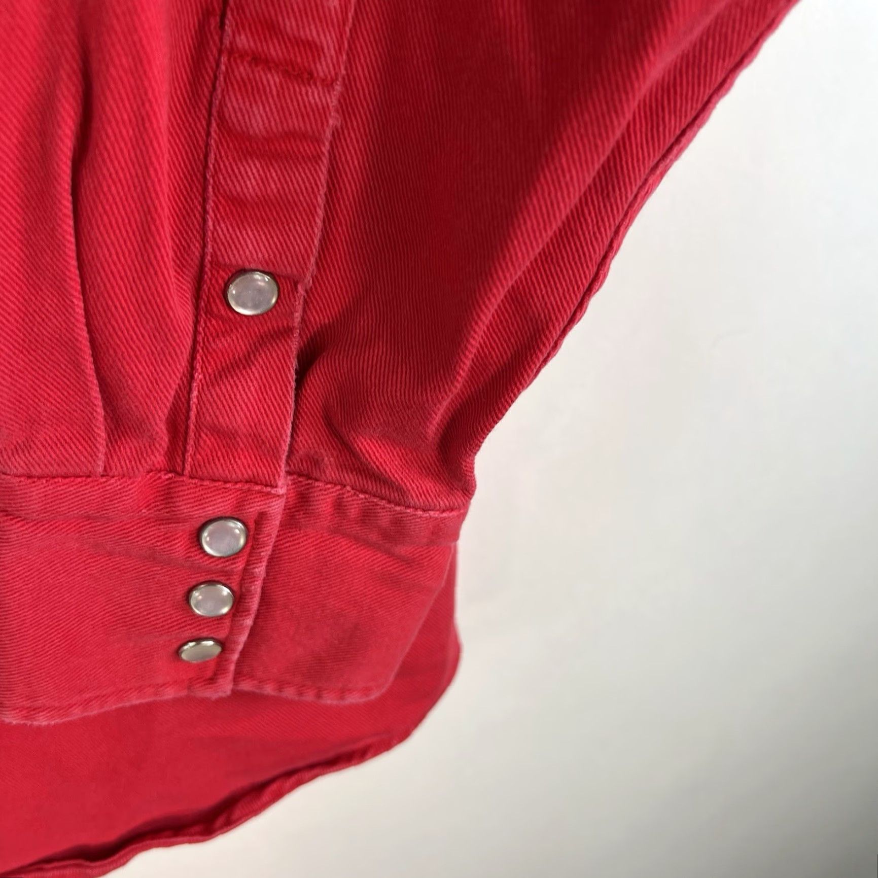 Marlboro VTG Marlboro Western Denim Shirt Men’s L Red Pearl Snap Long Sleeve Casual Workwear Shirts Red Marlboro Classics Western Shirt (50 in Chest) Size US L / EU 52-54 / 3 - 3 Thumbnail