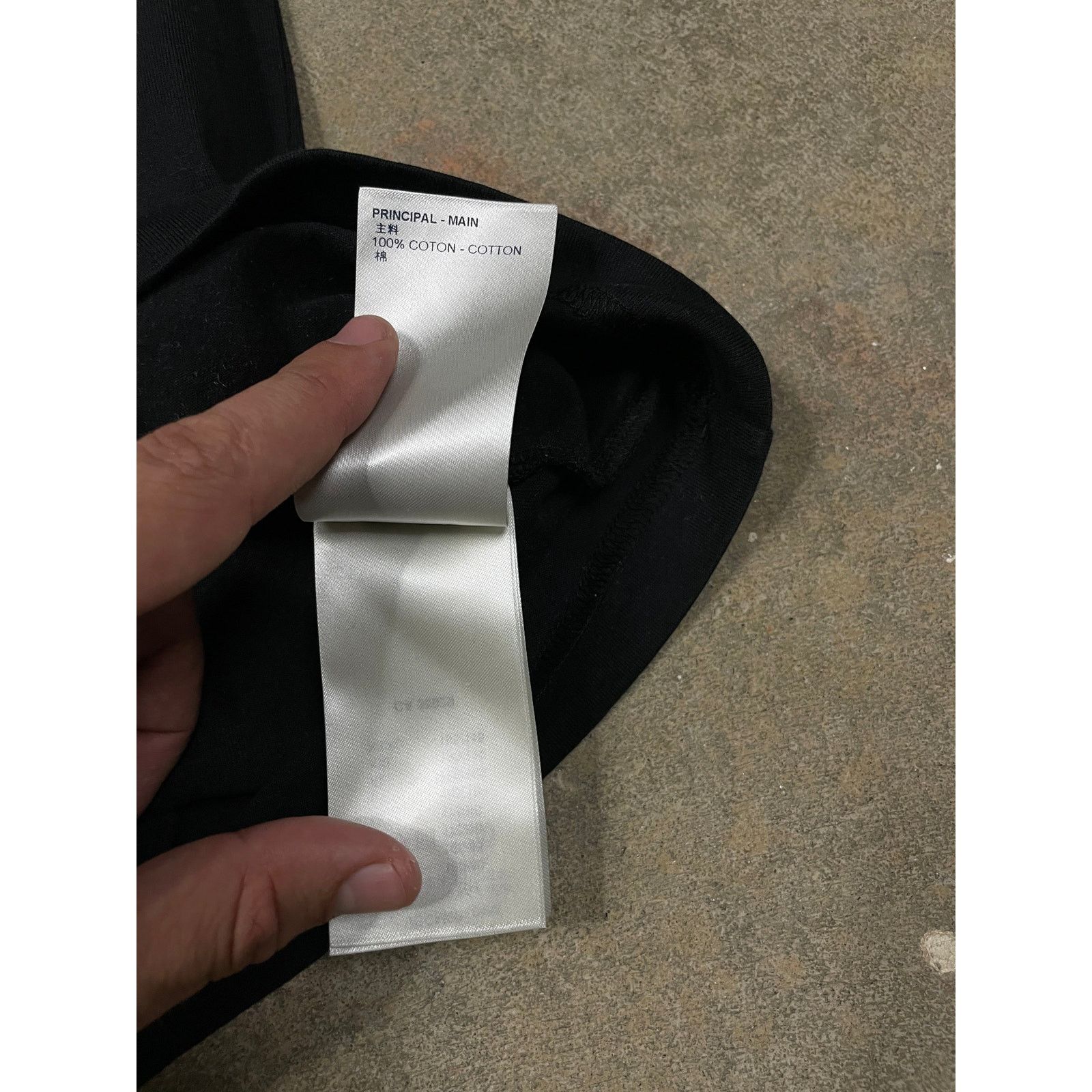 Louis Vuitton LV Tonal Tee Black Medium Used Size US M / EU 48-50 / 2 - 5 Thumbnail