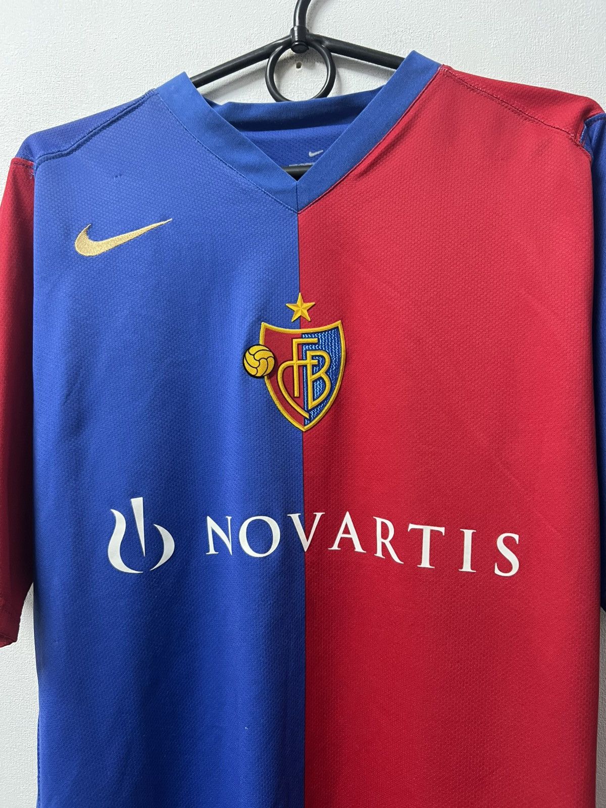 Nike Vintage Nike Basel Soccer Jersey T Shirt Size US L / EU 52-54 / 3 - 2 Thumbnail