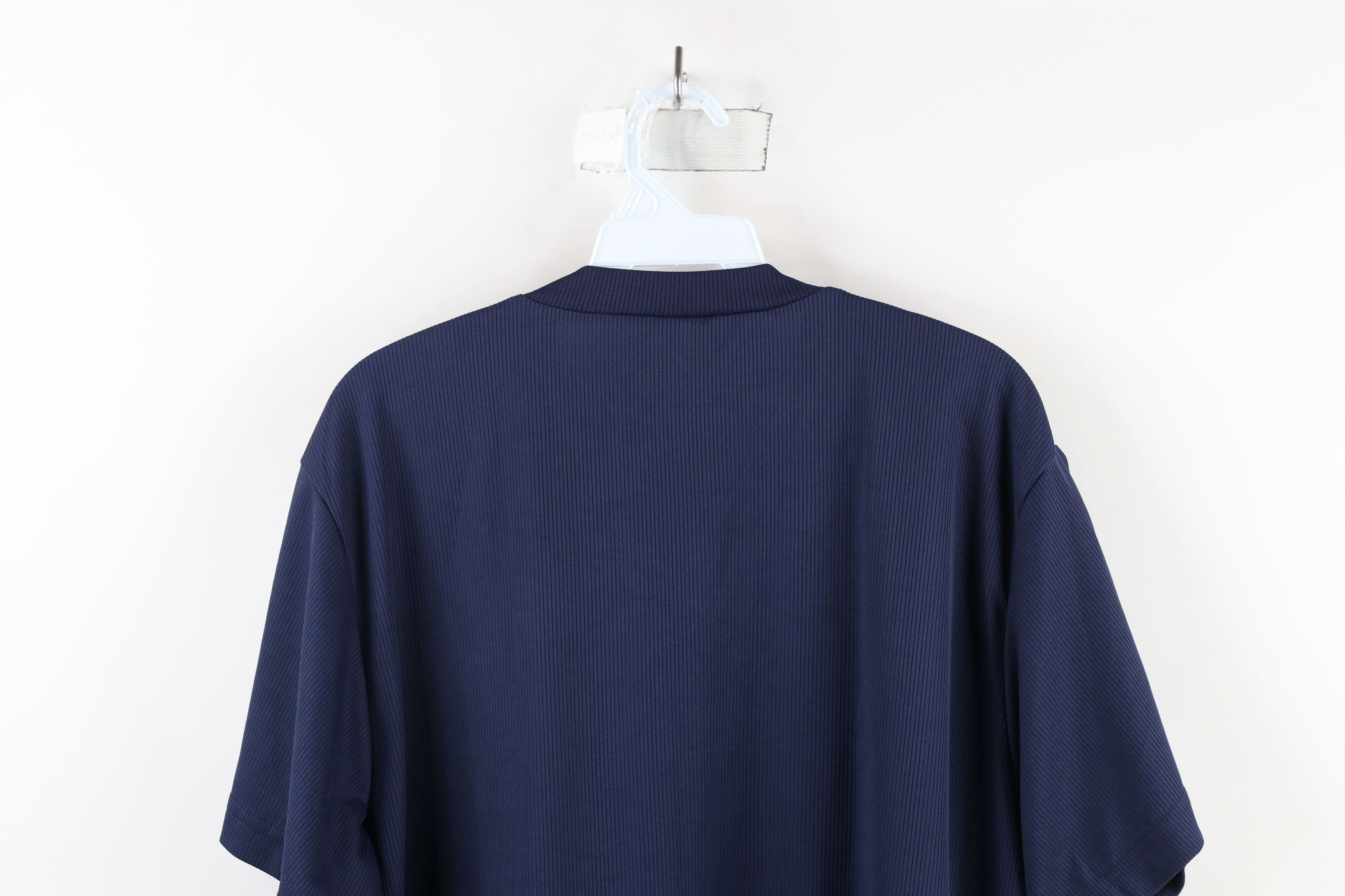 Vintage Vintage 90s Streetwear Knit Short Sleeve V-Neck T-Shirt Size US XL / EU 56 / 4 - 6 Thumbnail