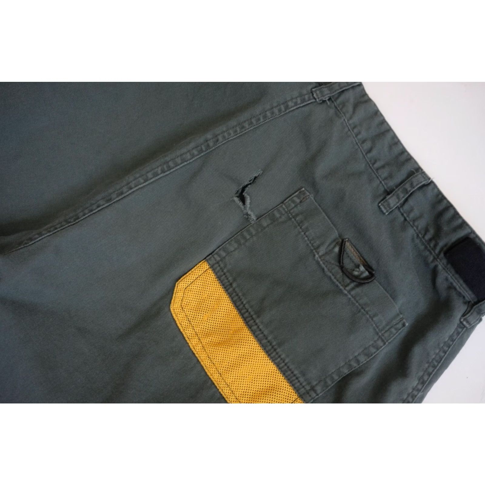 Vintage VINTAGE 725 Originals CARGO PANTS CONVERTIBLE SHORTS Green SZ 36 Men's Wide Leg Straight Leg 90s Y2K Vintage Casual Giftable Size US 36 / EU 52 - 5 Thumbnail