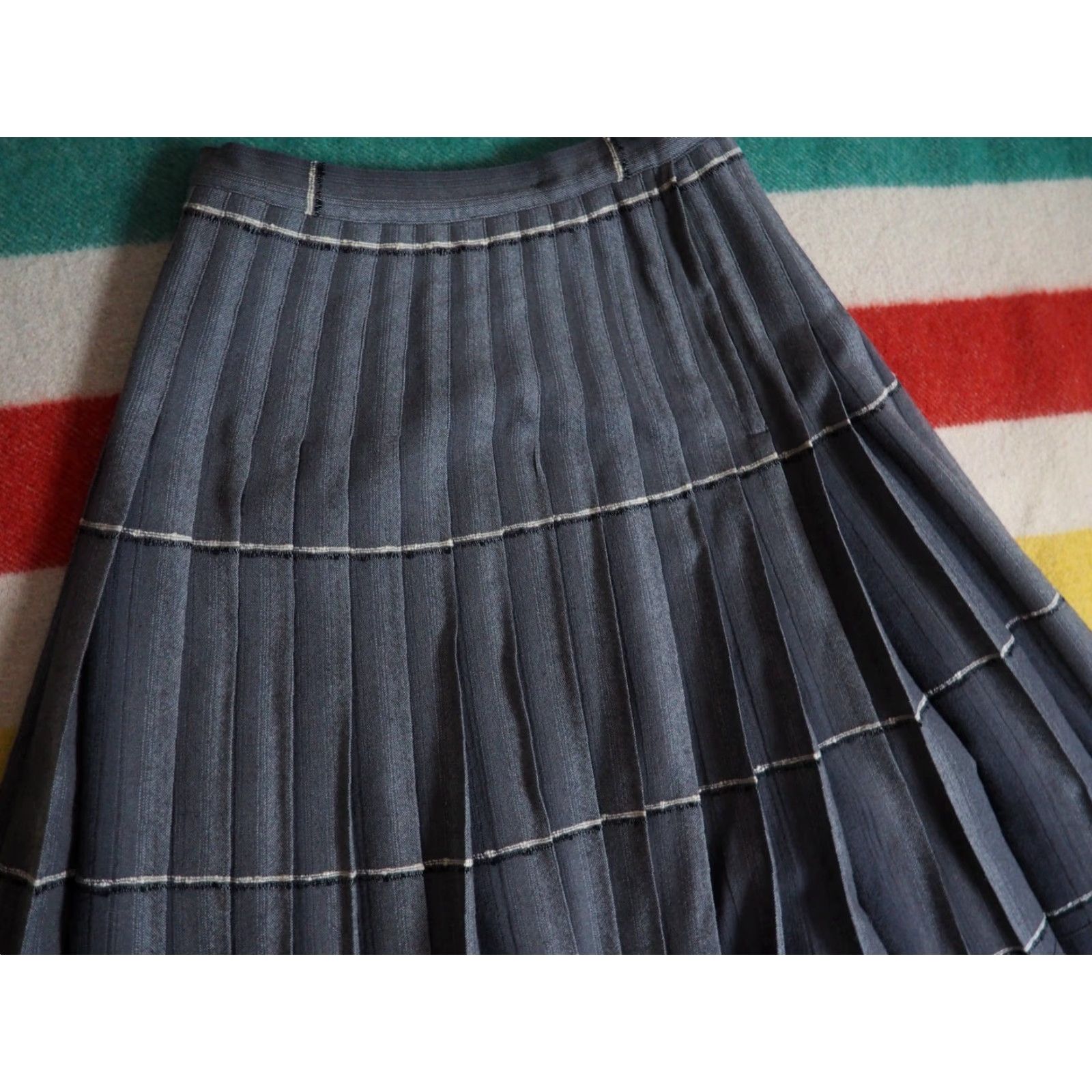 Pendleton VTG 50s 60s Pendleton Turnabout Dark Gray Boho Goth Wool Plaid Skirt 27W Womens Size 27" / US 4 / IT 40 - 3 Thumbnail