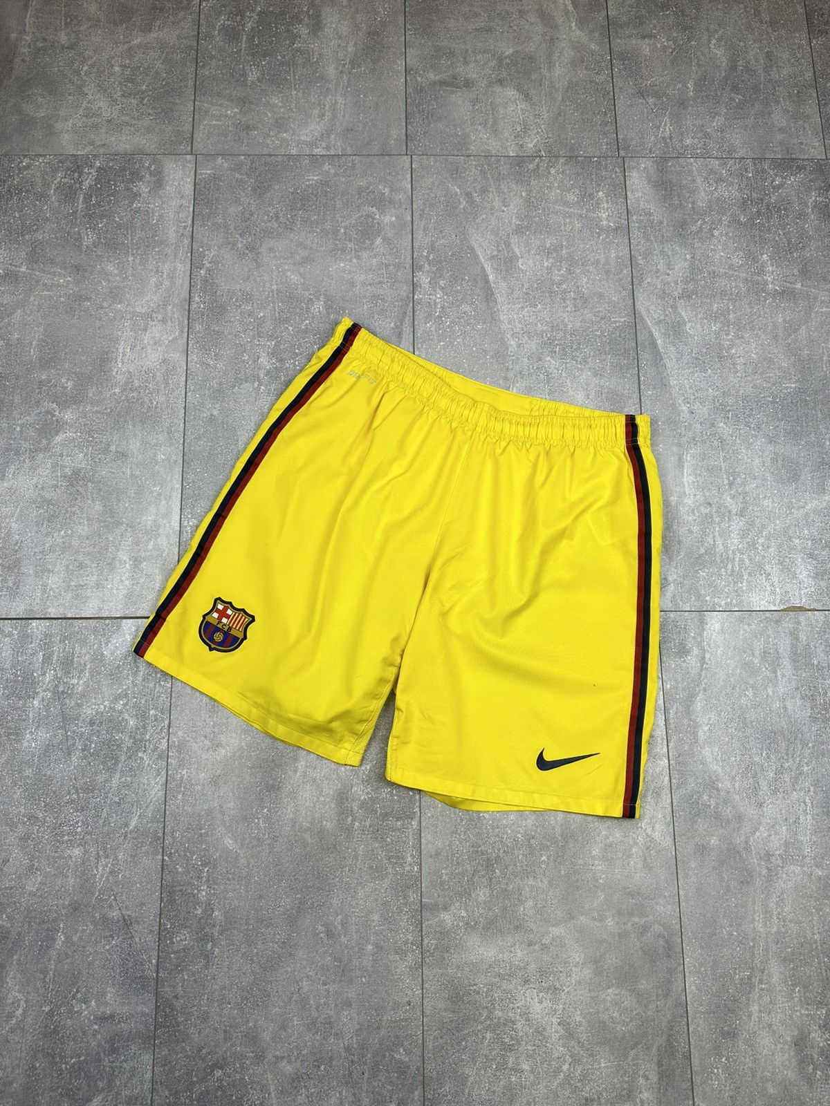 Nike Nike Barcelona Yellow Soccer Shorts Size US 34 / EU 50 - 1 Thumbnail