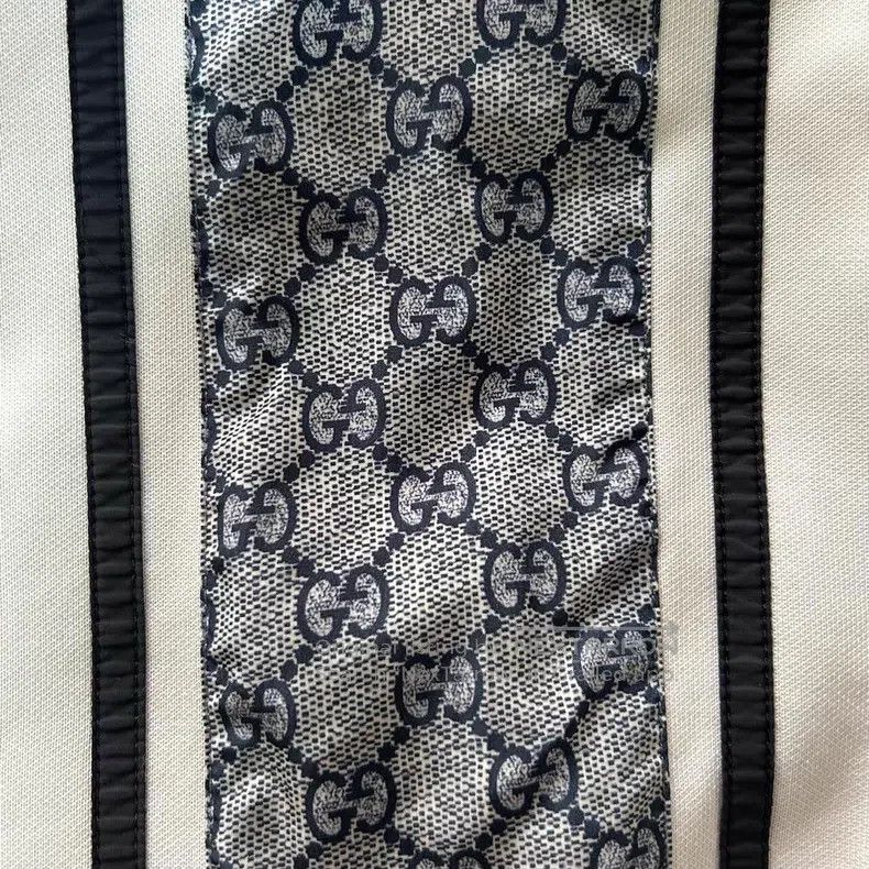 Gucci Gucci Black side stripe logo jacquard lapel zipper long-sl Size US L / EU 52-54 / 3 - 5 Thumbnail