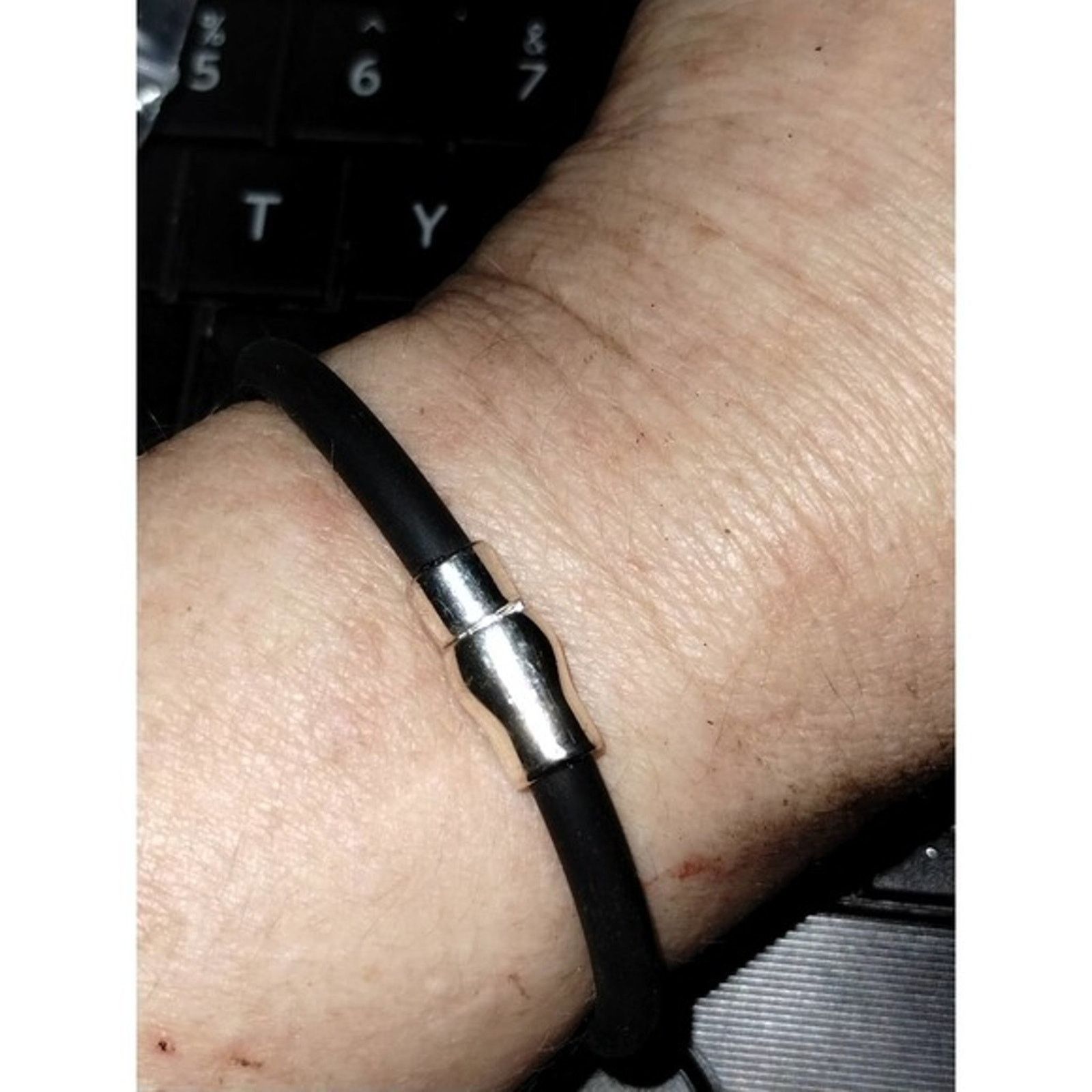 Vintage Unisex vintage black and silver magnetic bracelet Size ONE SIZE - 1 Preview