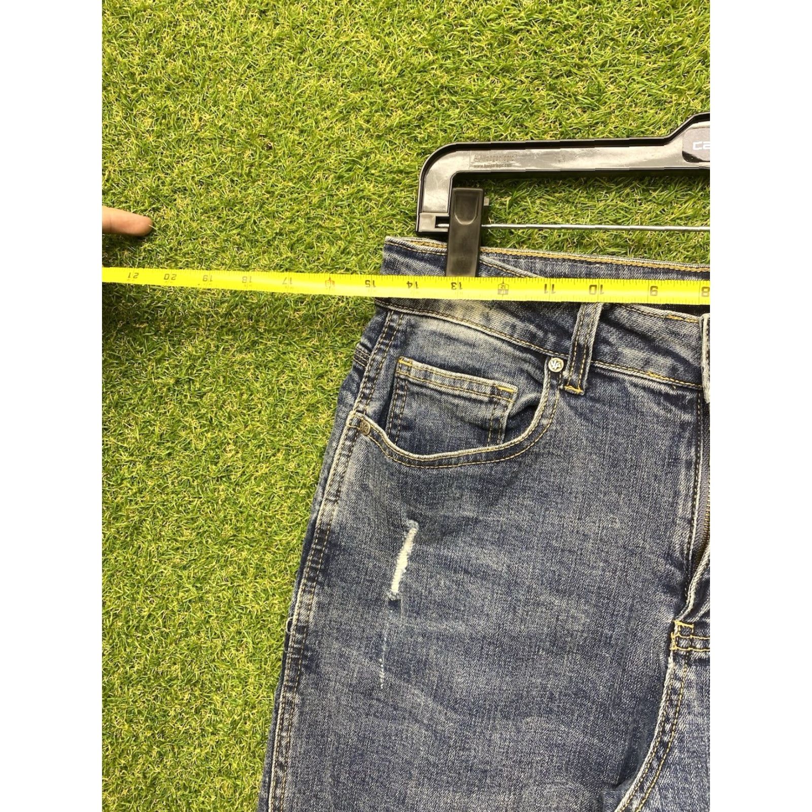 YoungLA YOUNGLA Jeans Mens Slim Fit 32x32 Blue Distressed Medium Wash Y2K Size US 32 / EU 48 - 5 Thumbnail
