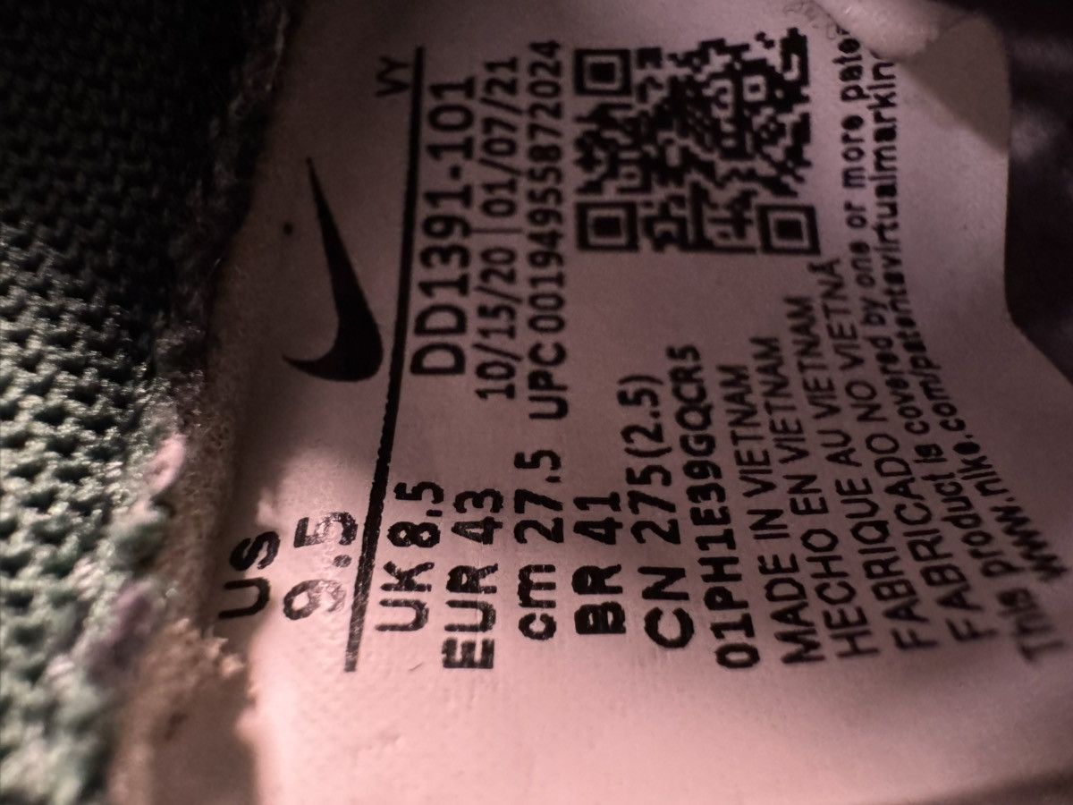 Nike Nike Dunk Low Retro “Michigan” Size US 9.5 / EU 42-43 - 8 Thumbnail