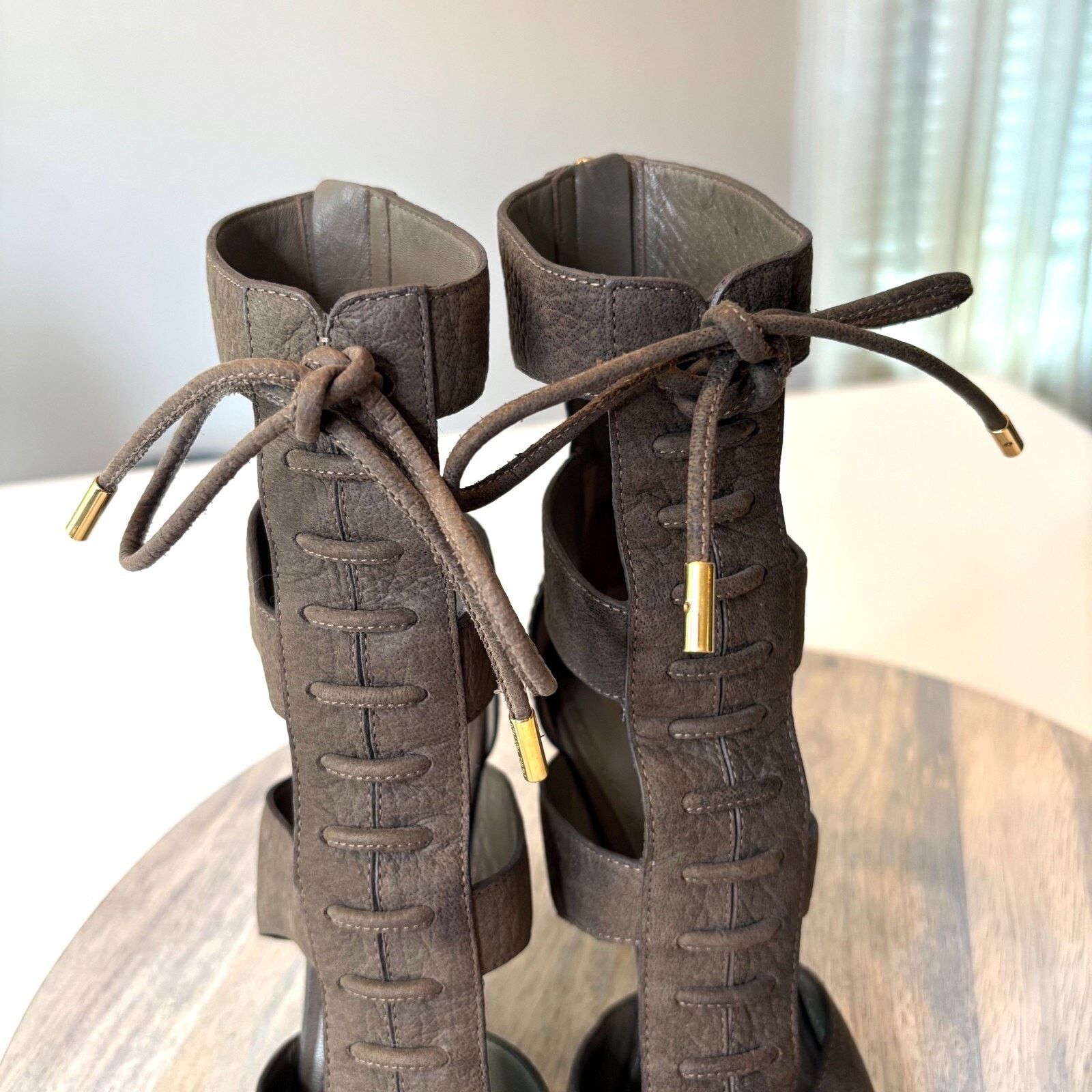 Louis Vuitton Louis Vuitton Corfu Leather Gladiator Lace Up Sandals Size 5 Size US 5 / IT 35 - 7 Thumbnail