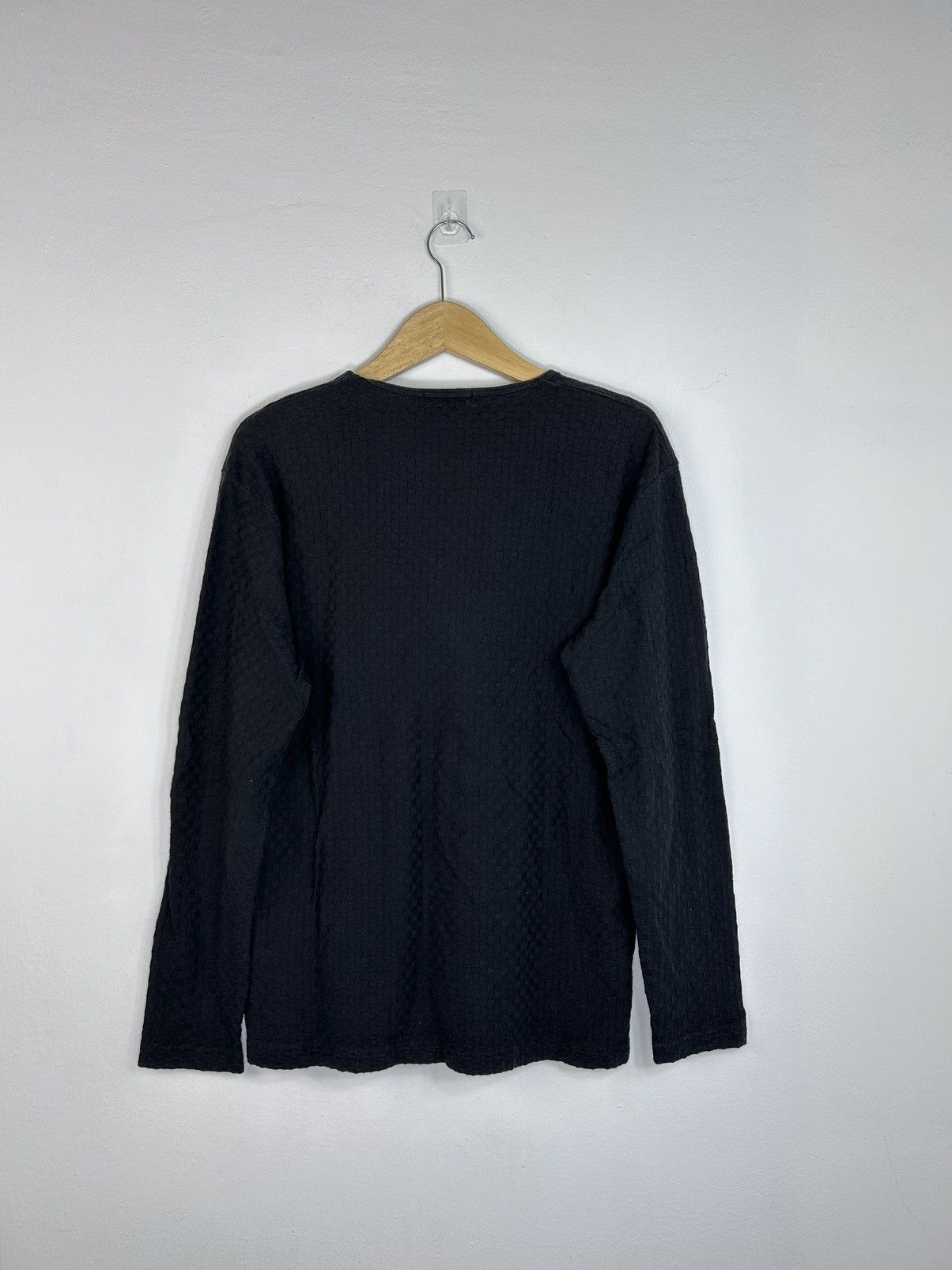 Burberry Burberry Long Sleeve V neck Tee Size US L / EU 52-54 / 3 - 4 Thumbnail