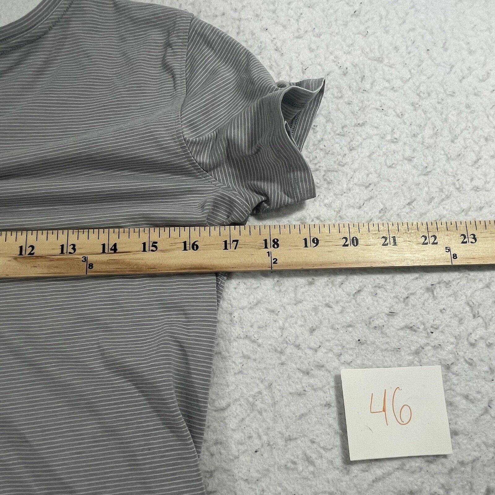 Under Armour Under Armour Size Small Gray Short Sleeve Athleisure T-Shirt Size S / US 4 / IT 40 - 10 Thumbnail