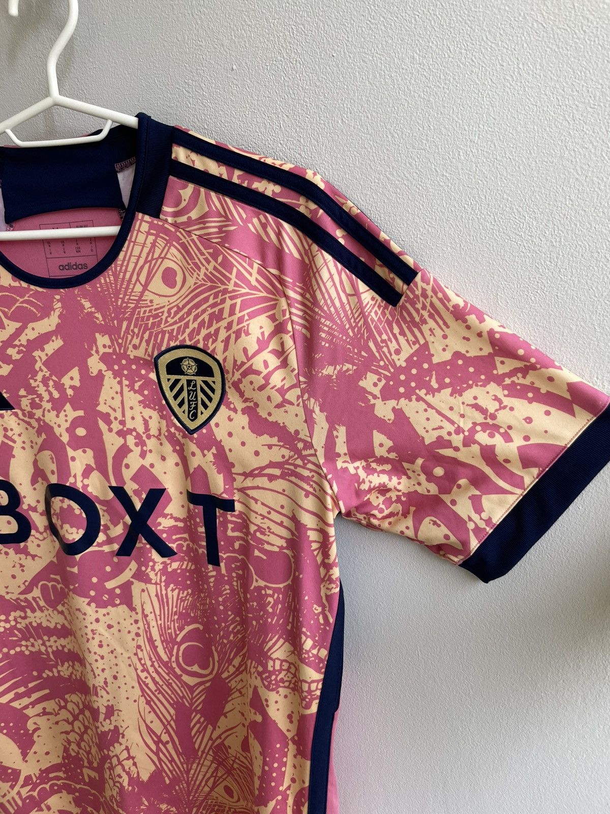 Vintage Leeds 2023 2024 Third Football Soccer Jersey Shirt HY3383 Size US M / EU 48-50 / 2 - 5 Thumbnail