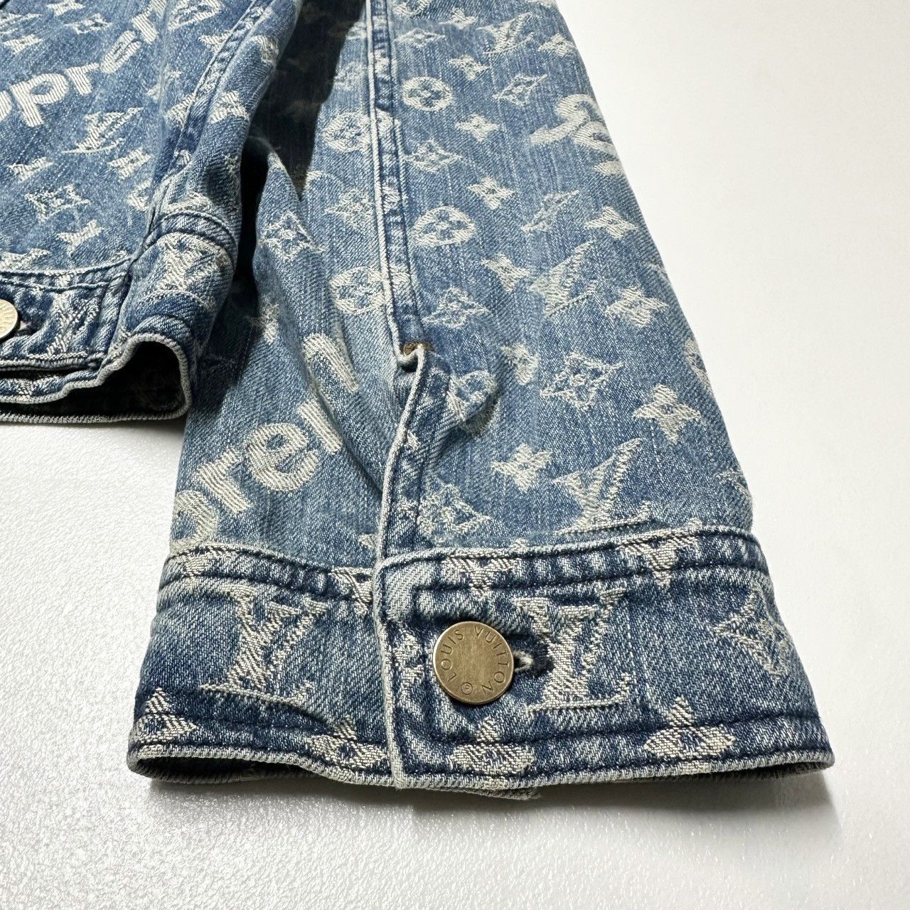 Louis Vuitton × Supreme Louis vuitton Supreme 54 mens monogram denim trucker jacket Size US L / EU 52-54 / 3 - 8 Thumbnail