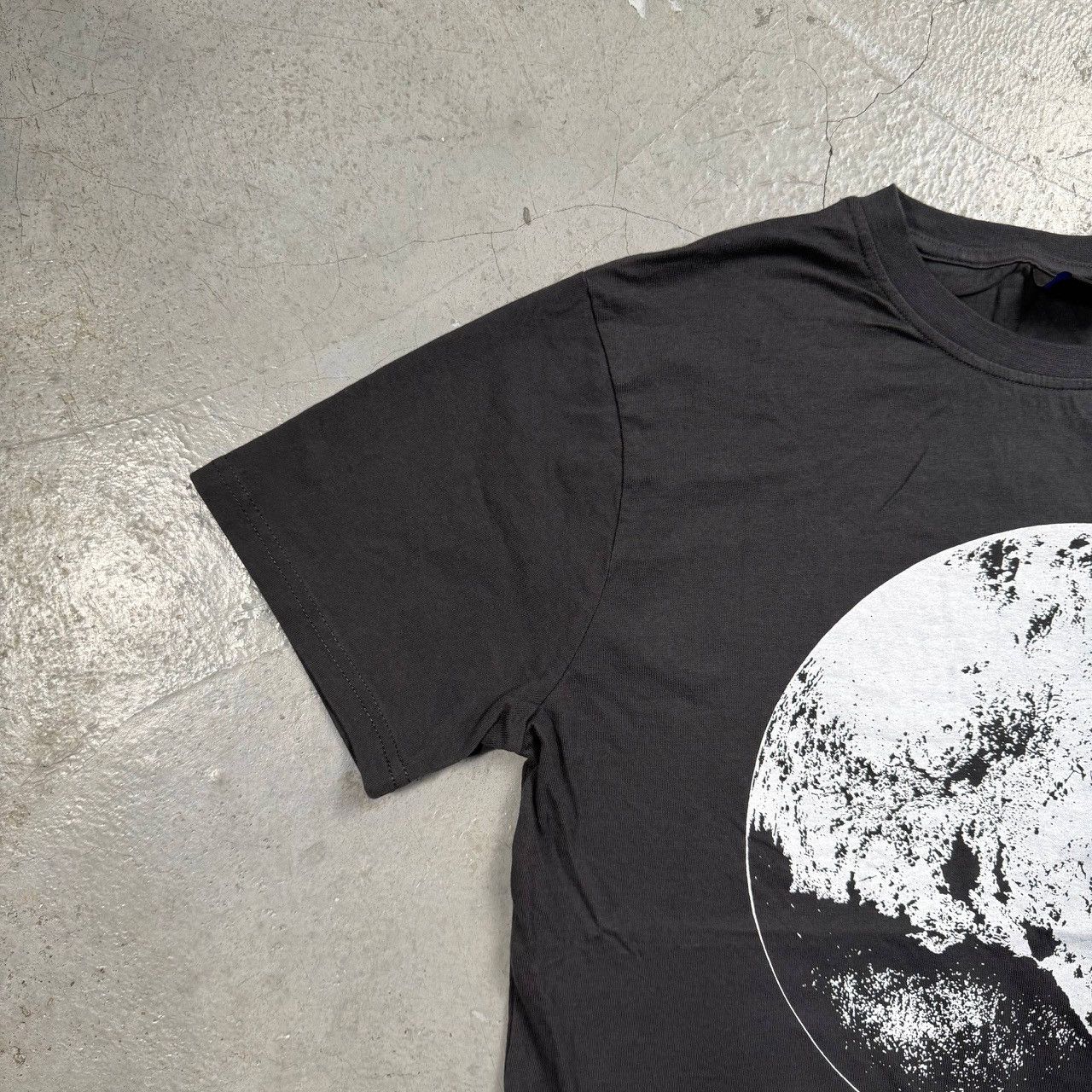 Number (N)ine Number (N)ine x Marlboro Earth Moon Graphic Tee Size US M / EU 48-50 / 2 - 5 Thumbnail
