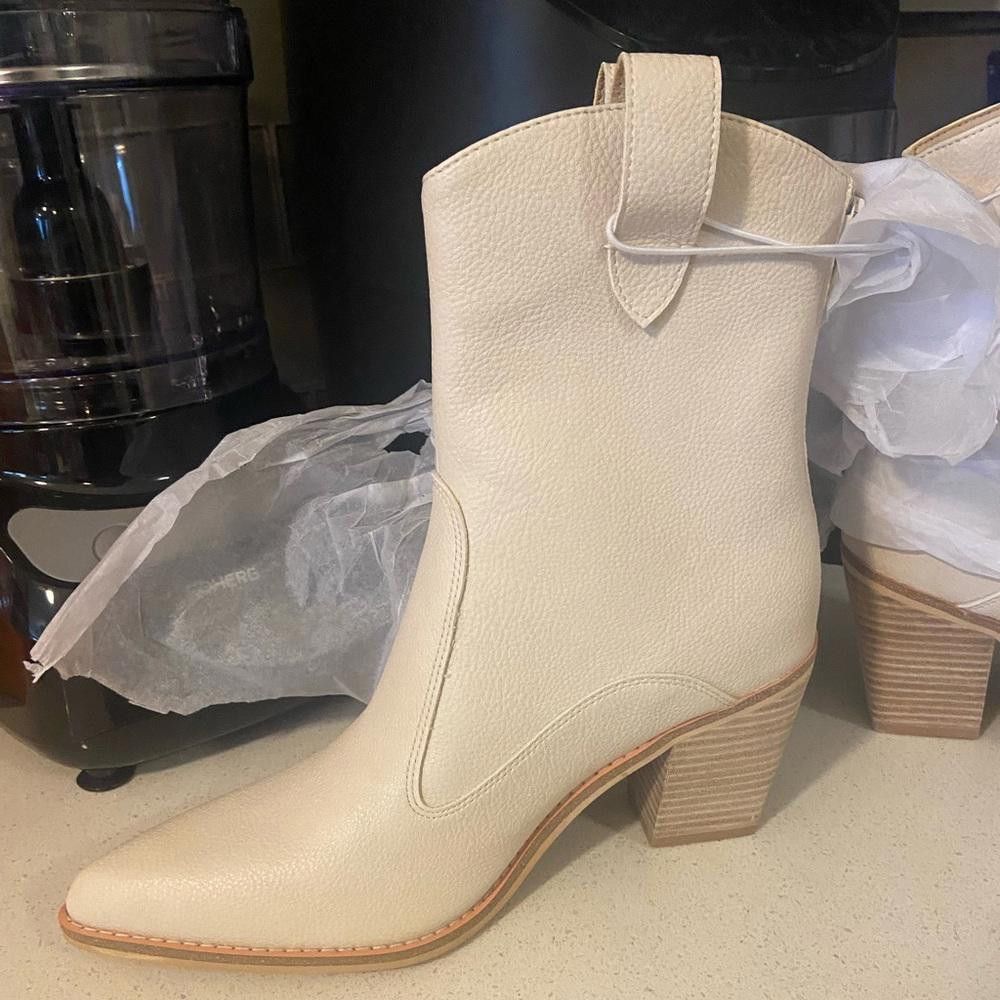 Designer Chic White Leather Heeled Ankle Boots SIZE 7 Size US 7 / IT 37 - 3 Thumbnail